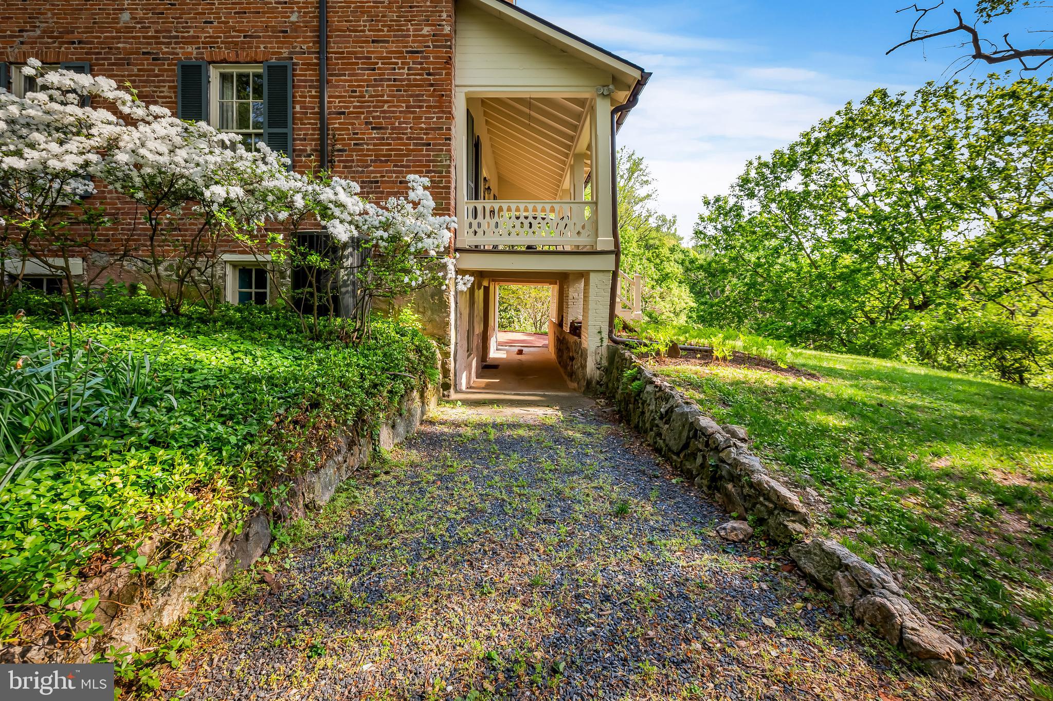 ROLAND PARK - Residential