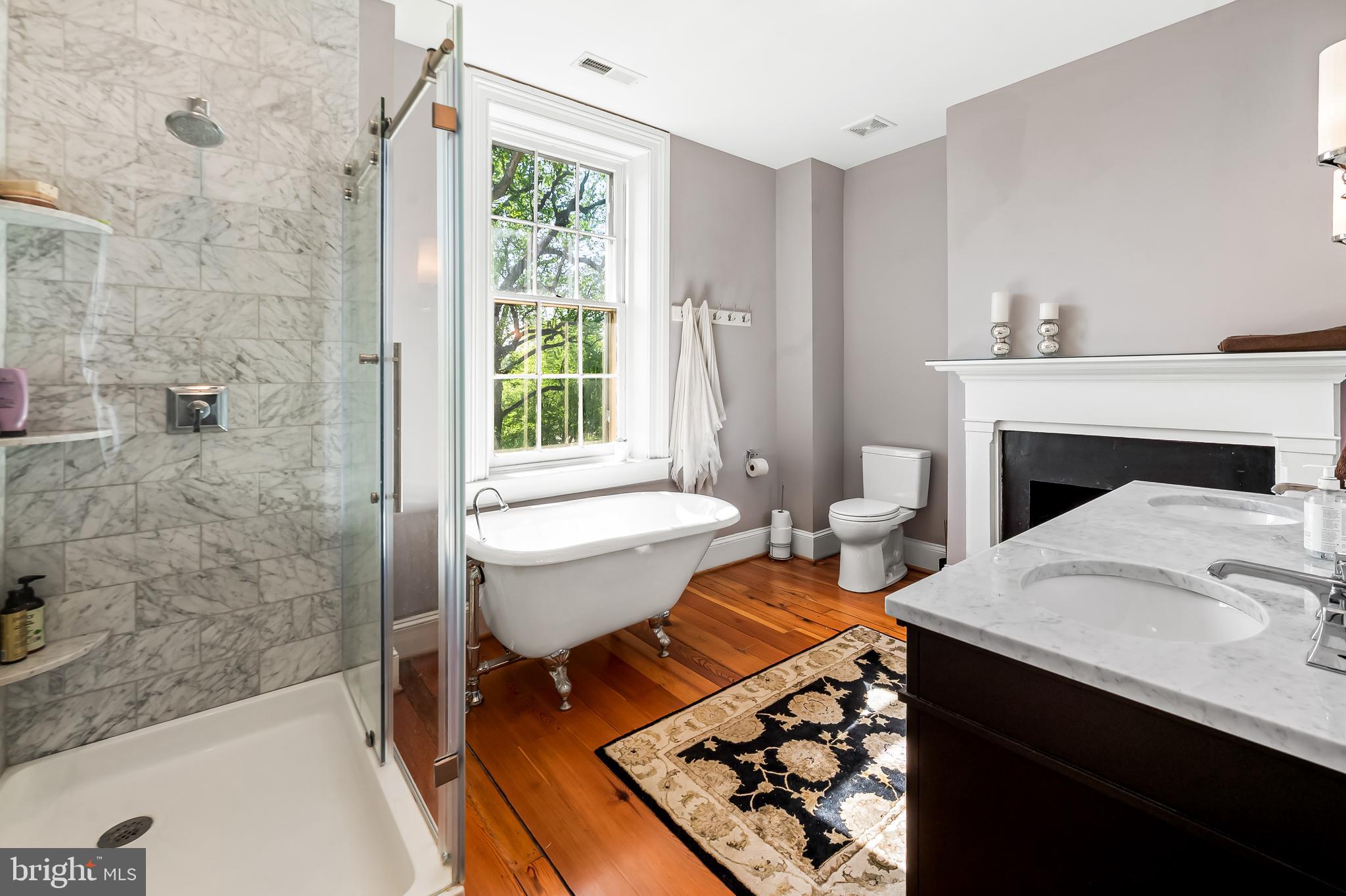 ROLAND PARK - Residential