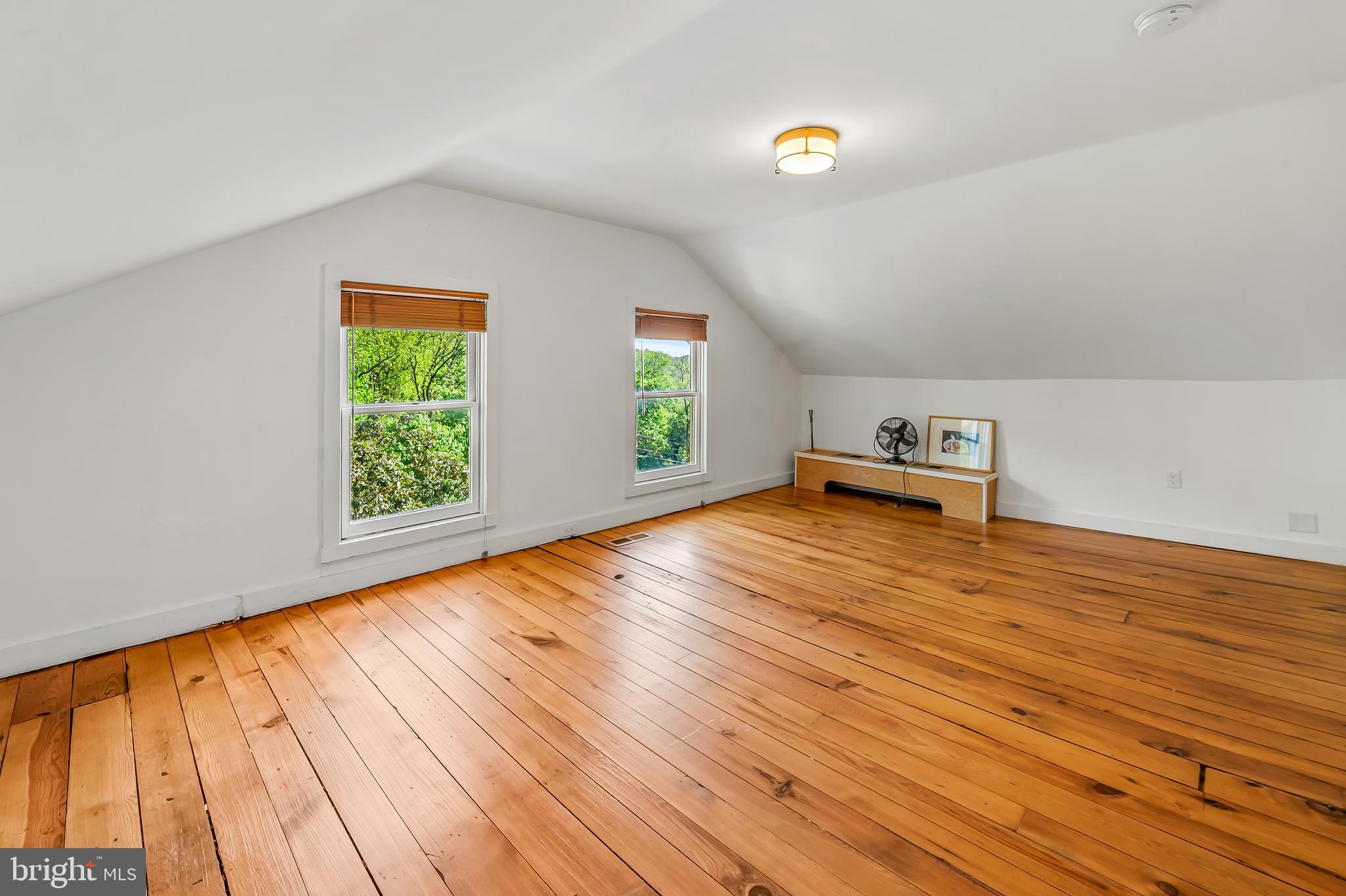 ROLAND PARK - Residential