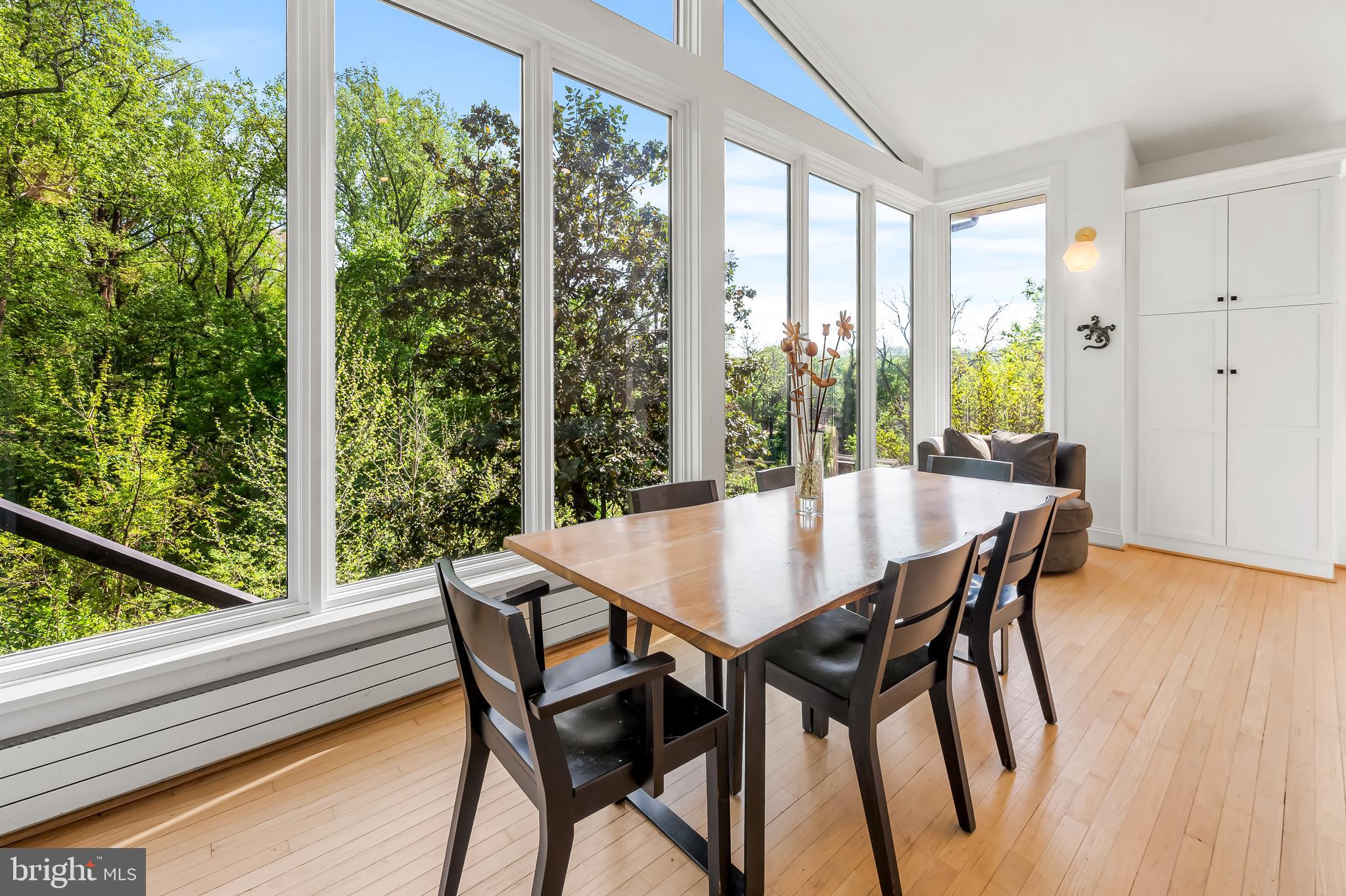 ROLAND PARK - Residential