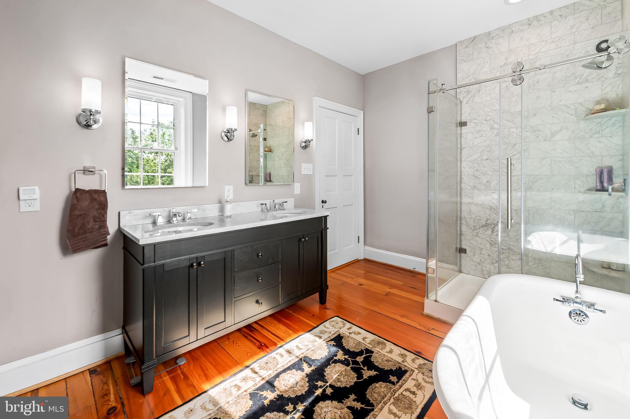 ROLAND PARK - Residential