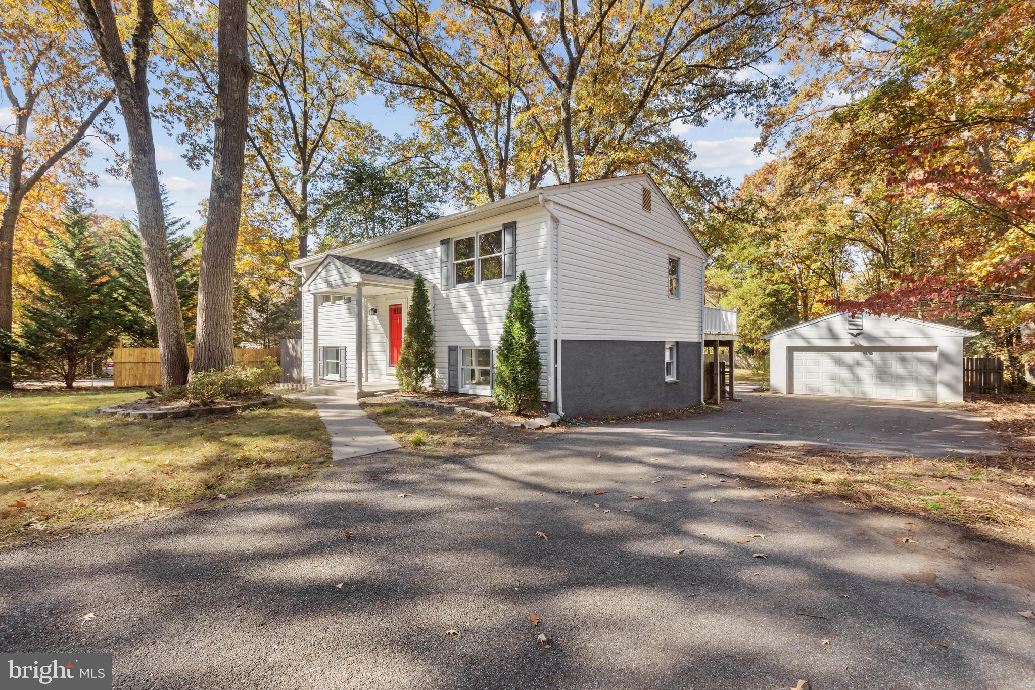 ELVATON ACRES - Residential