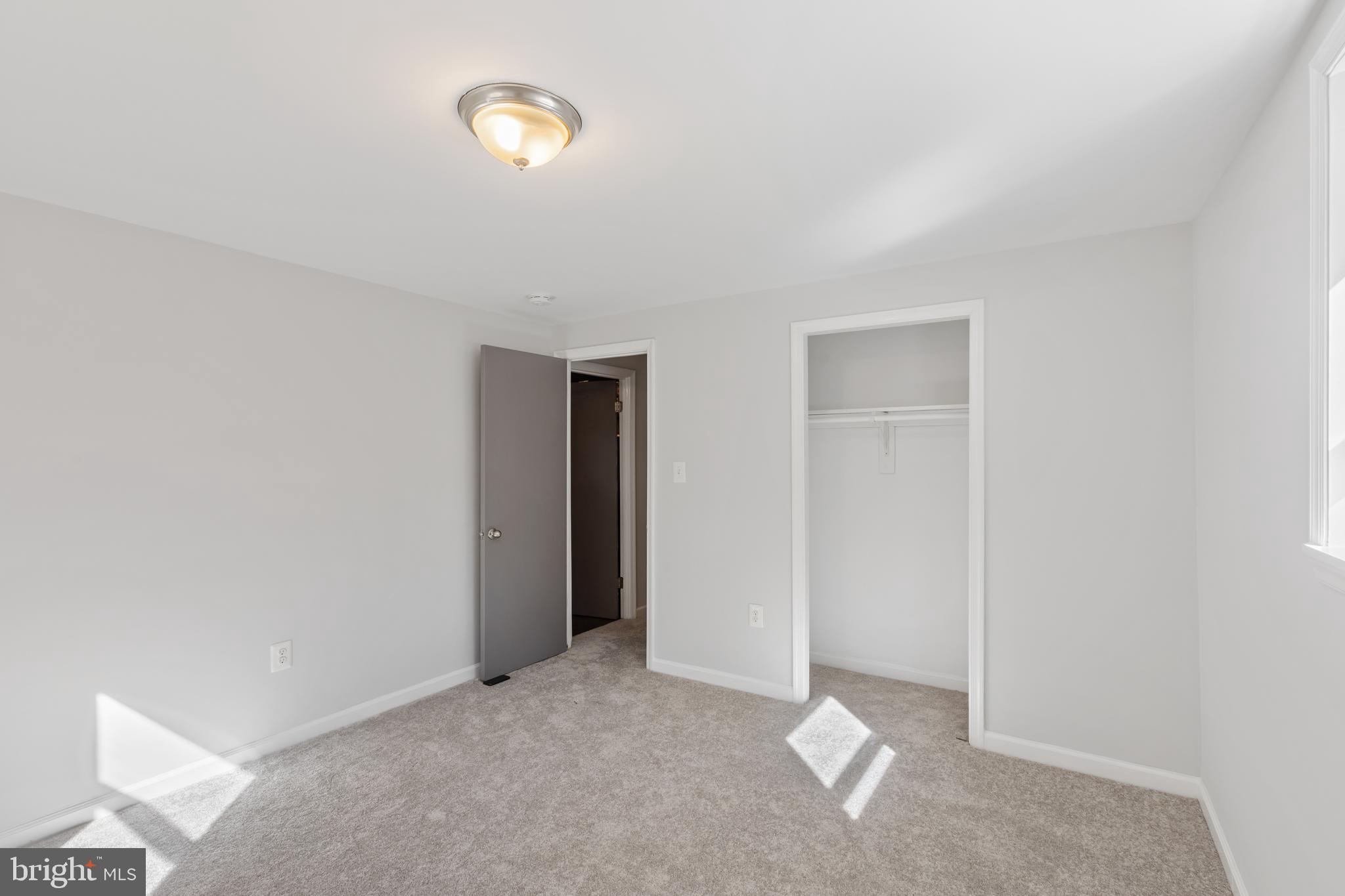 ELVATON ACRES - Residential