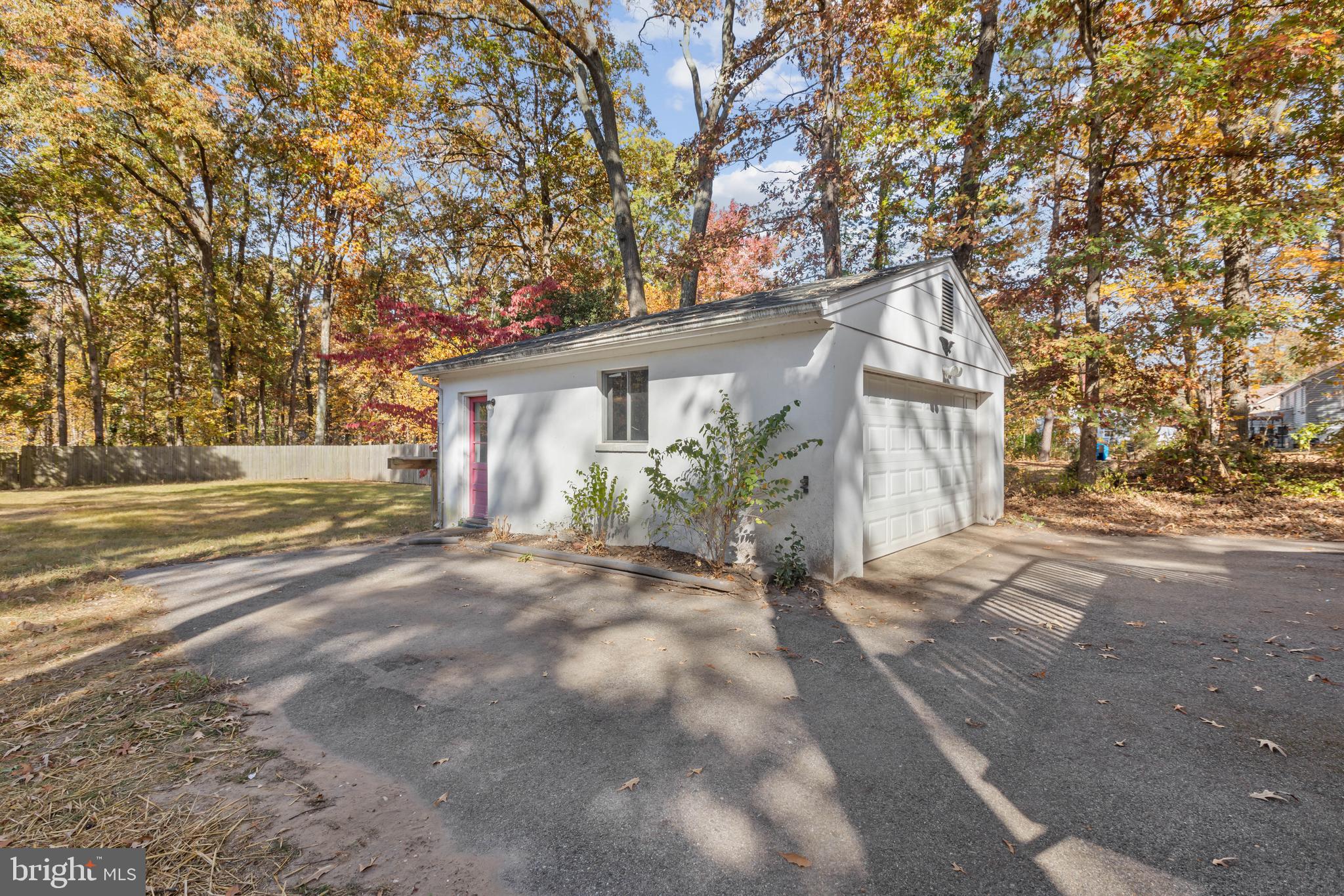 ELVATON ACRES - Residential