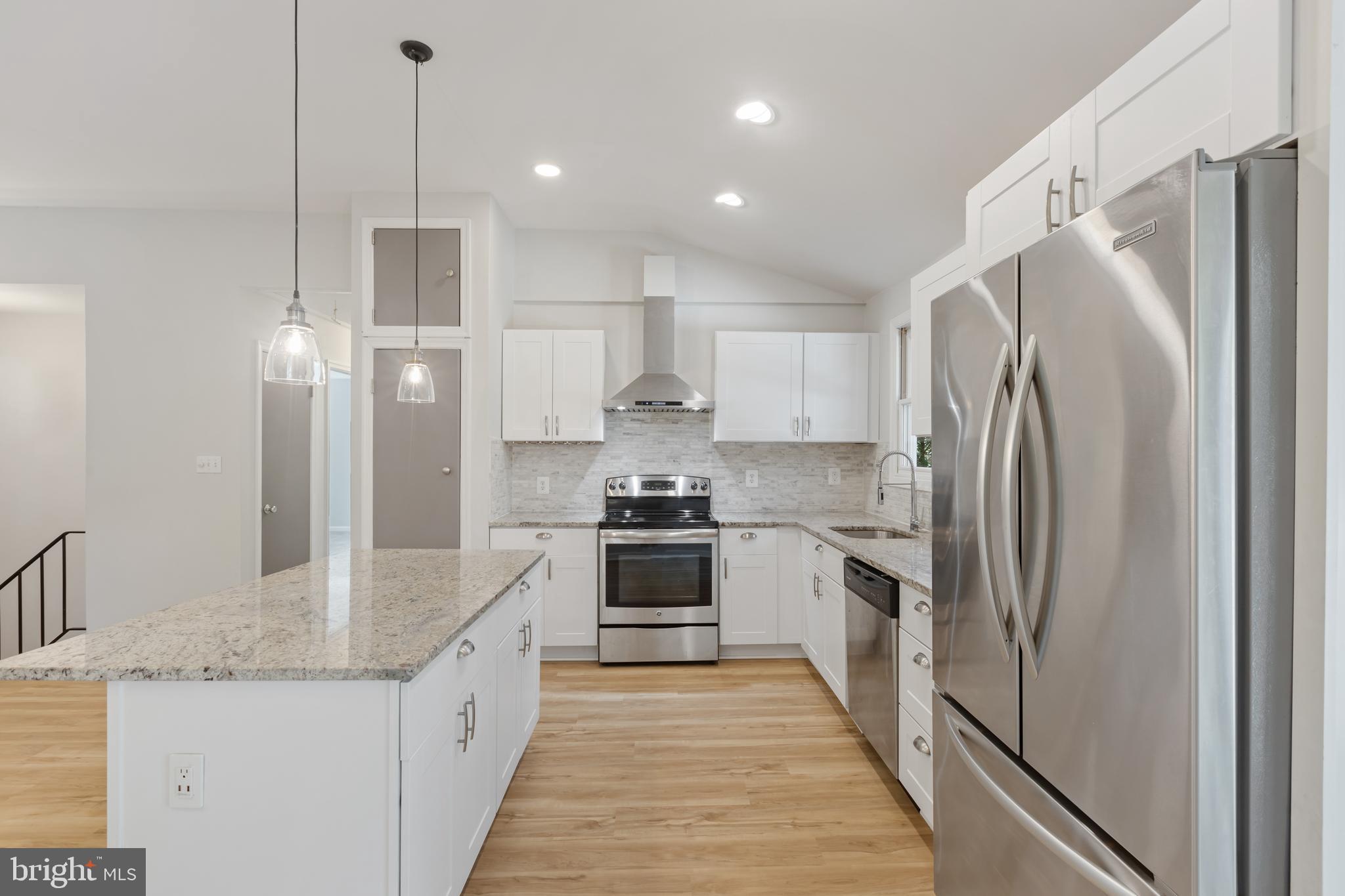 ELVATON ACRES - Residential