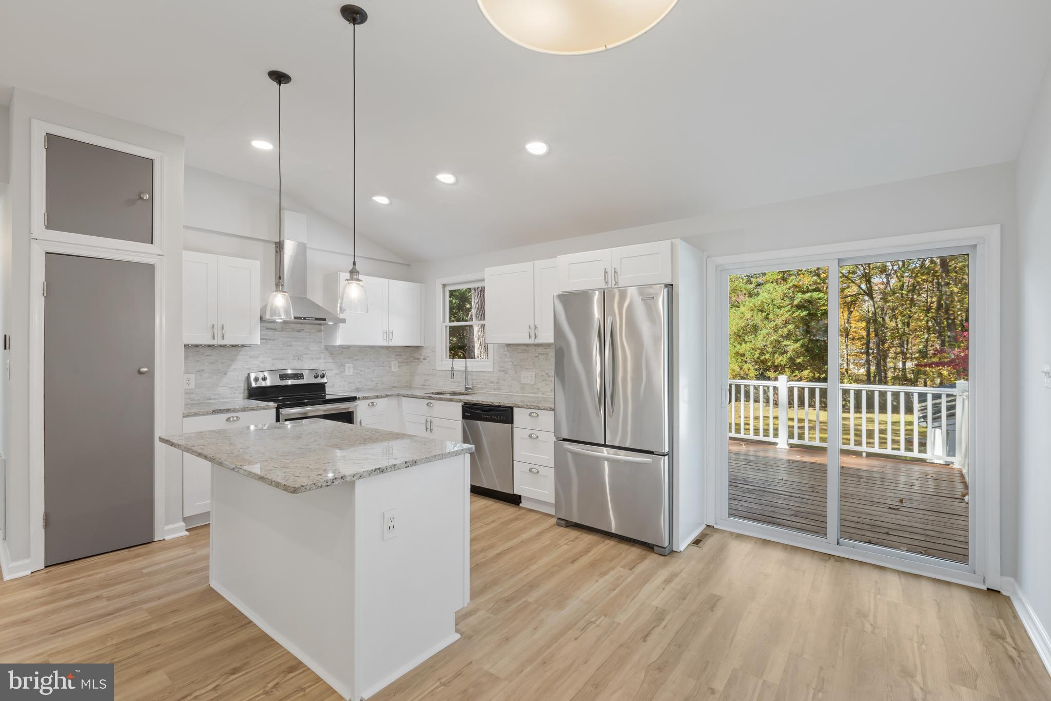 ELVATON ACRES - Residential