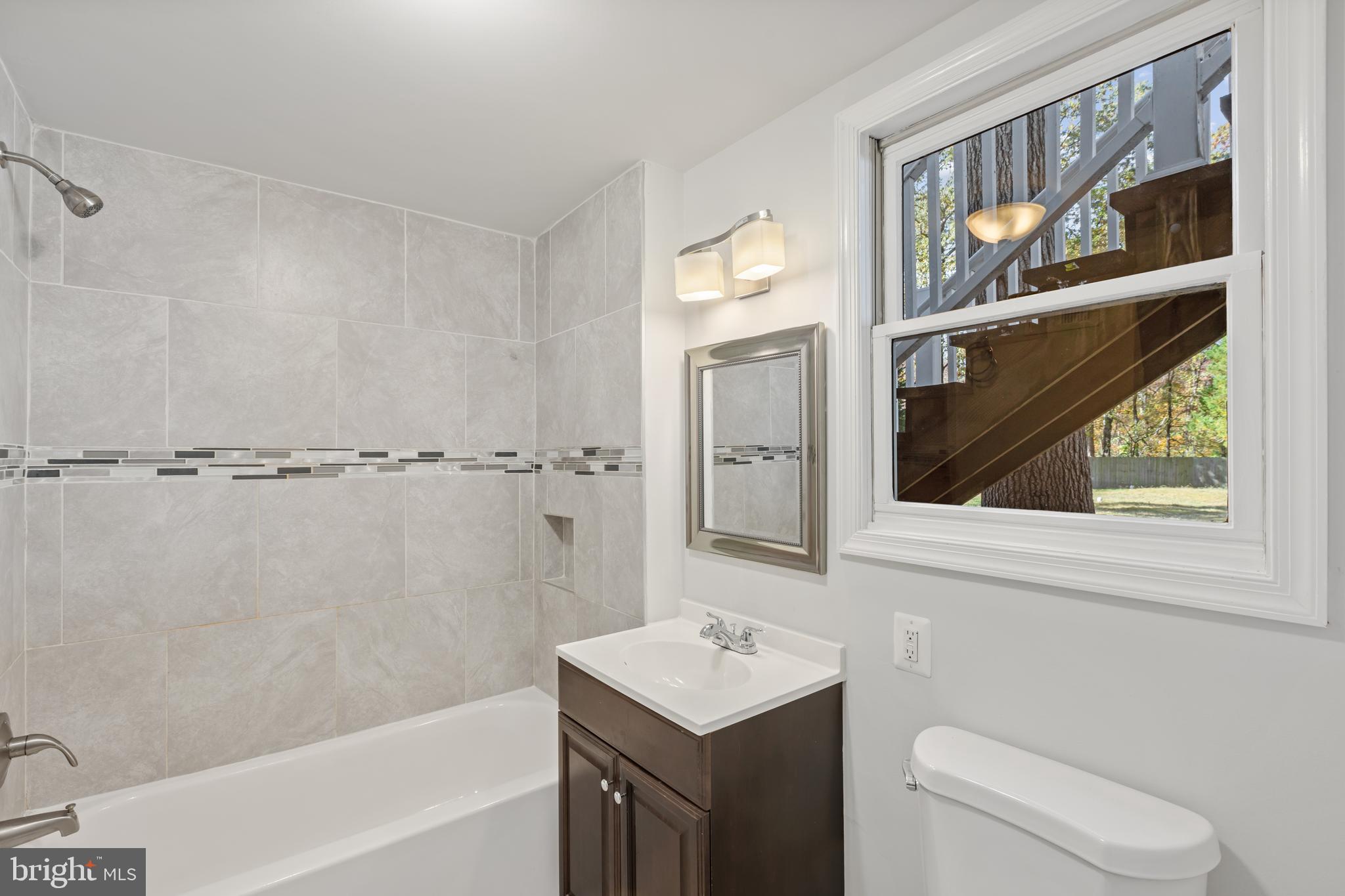 ELVATON ACRES - Residential