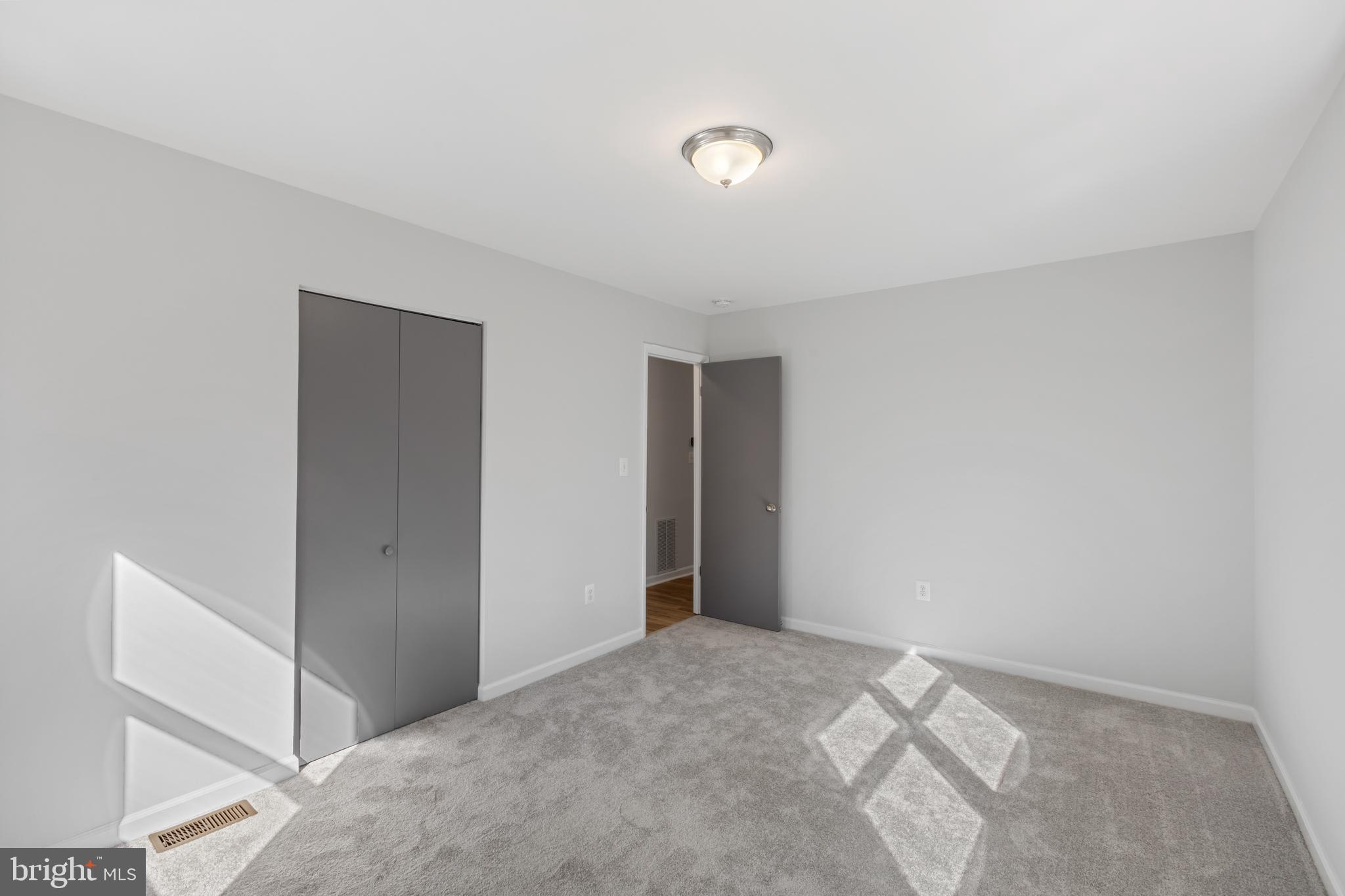 ELVATON ACRES - Residential