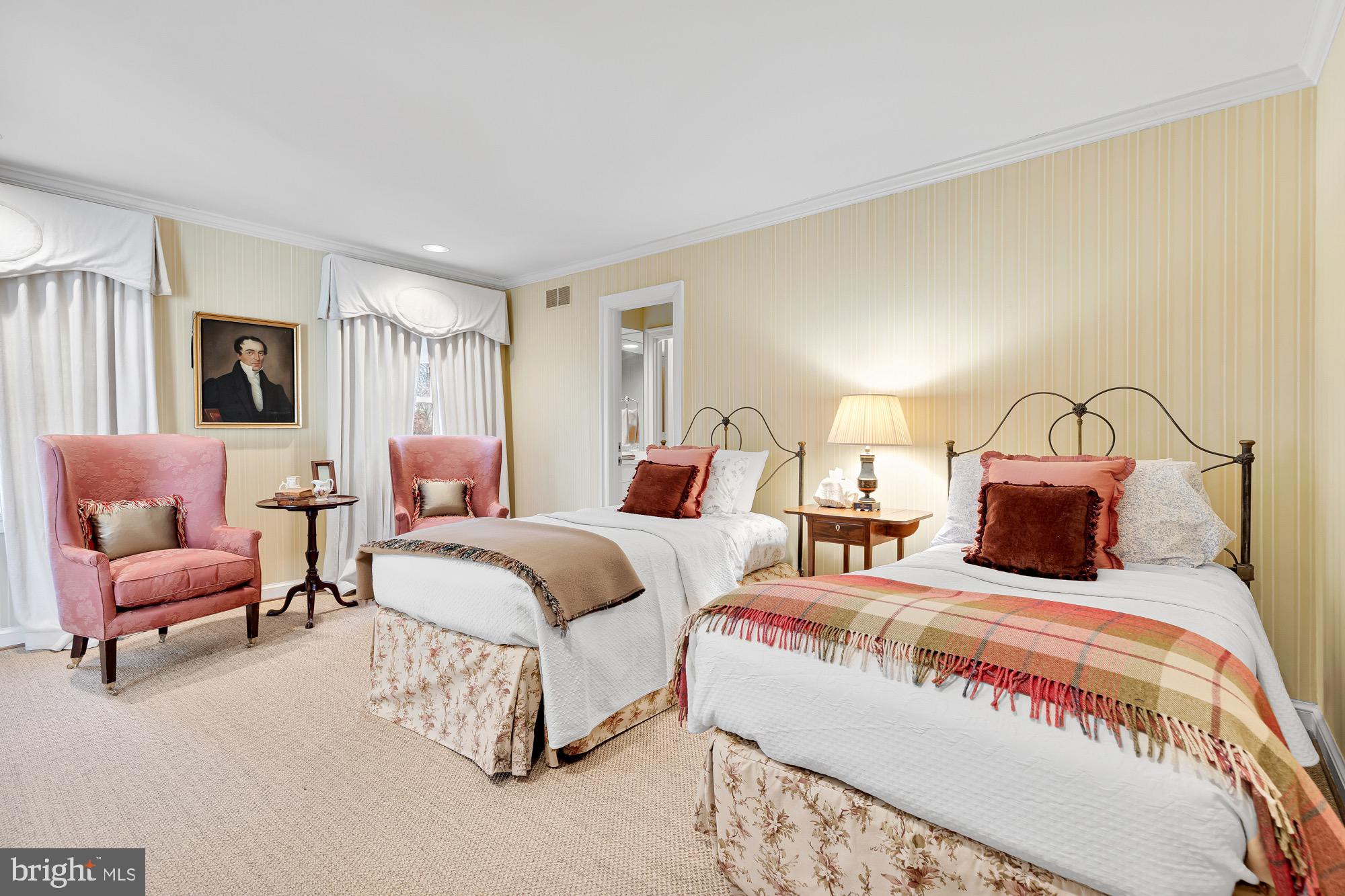 POTOMAC VILLAGE - Residential