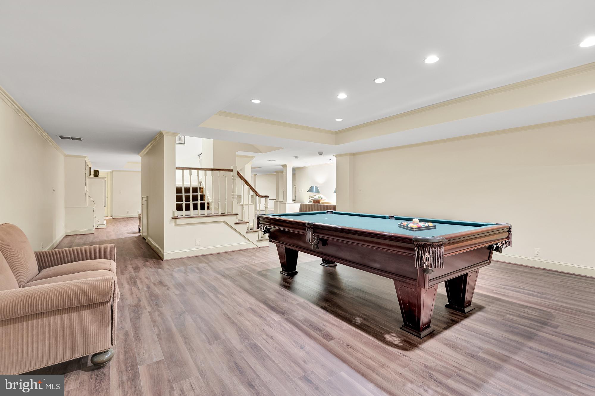 POTOMAC VILLAGE - Residential