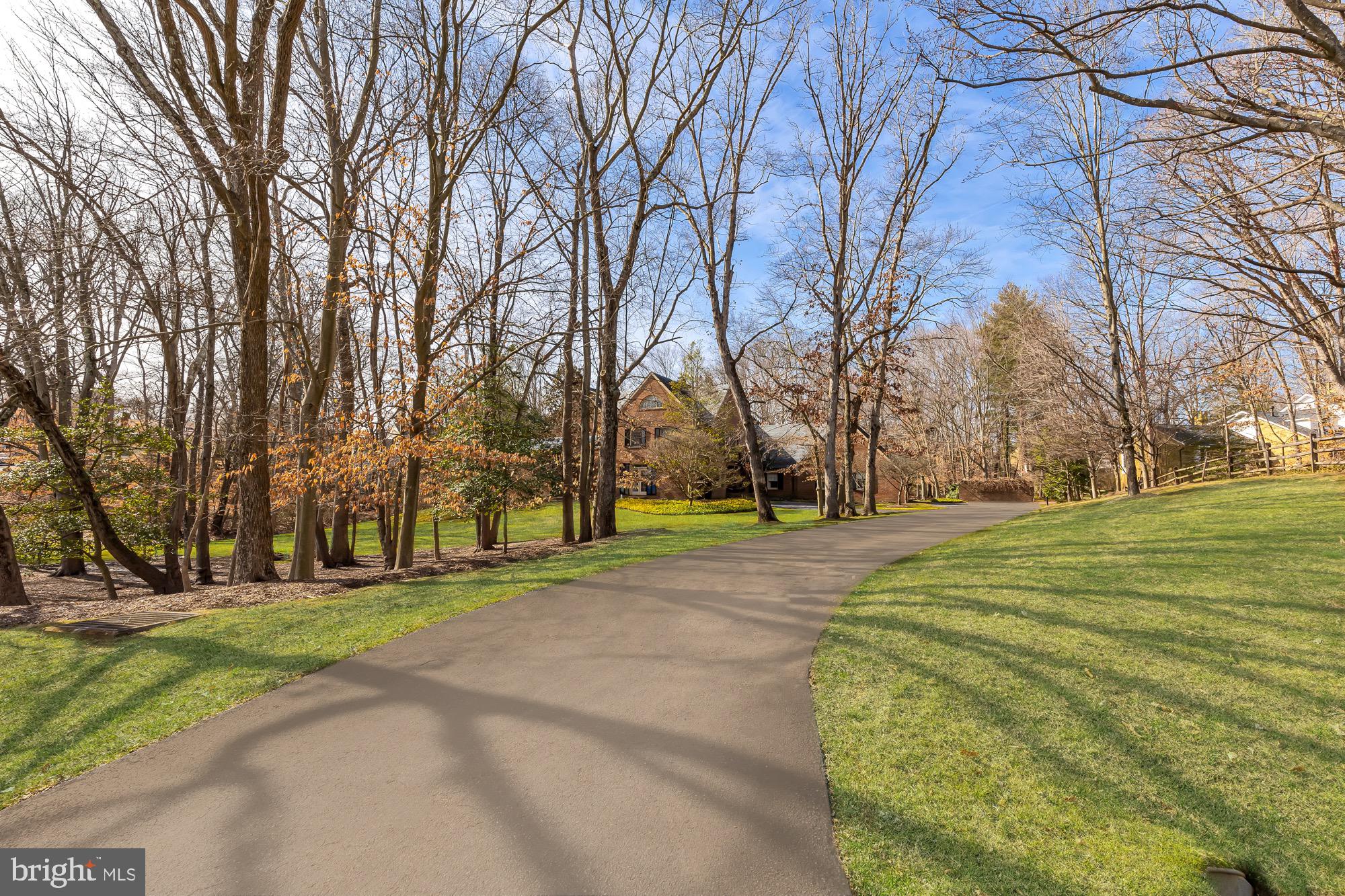 POTOMAC VILLAGE - Residential