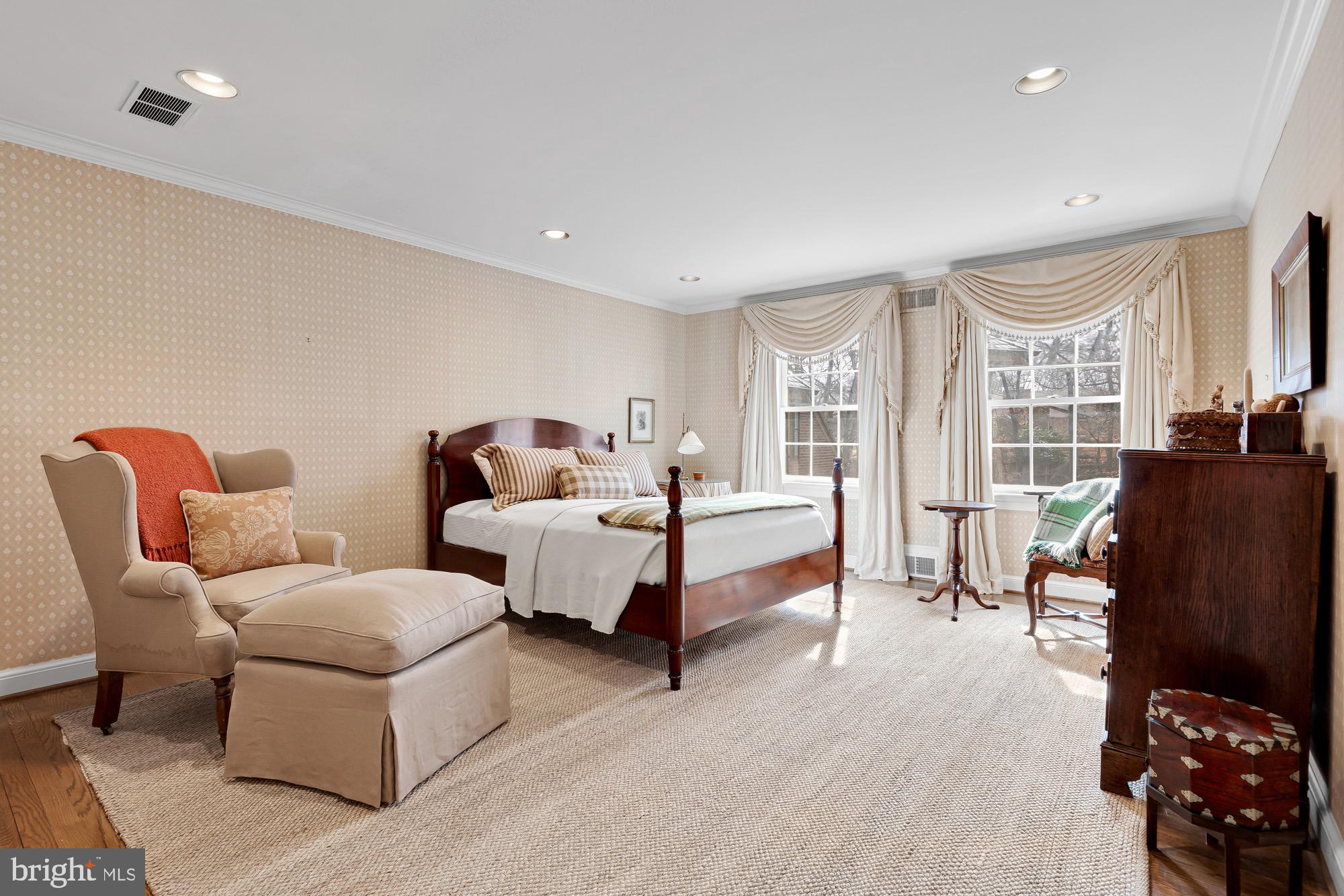 POTOMAC VILLAGE - Residential