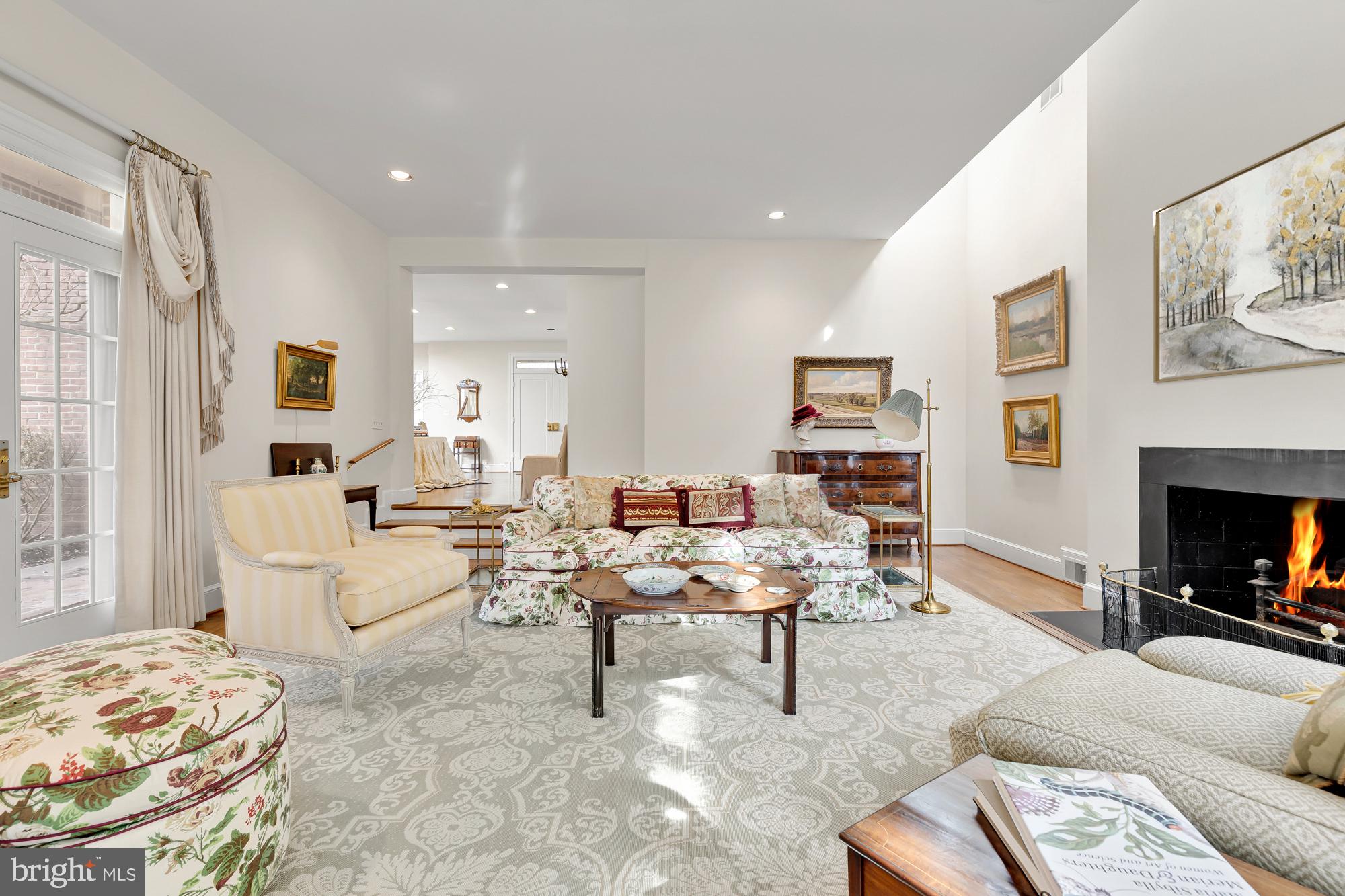 POTOMAC VILLAGE - Residential