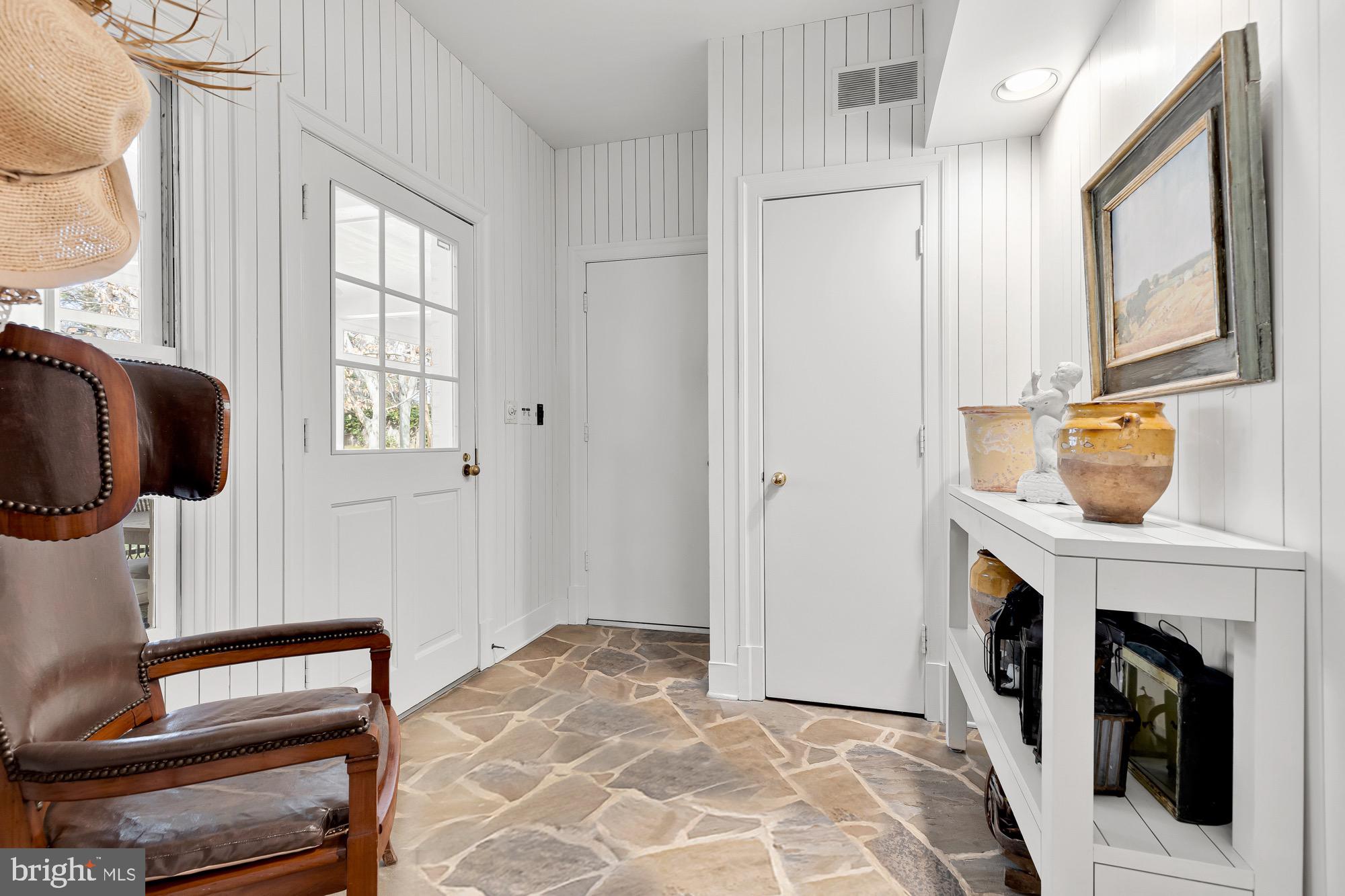 POTOMAC VILLAGE - Residential