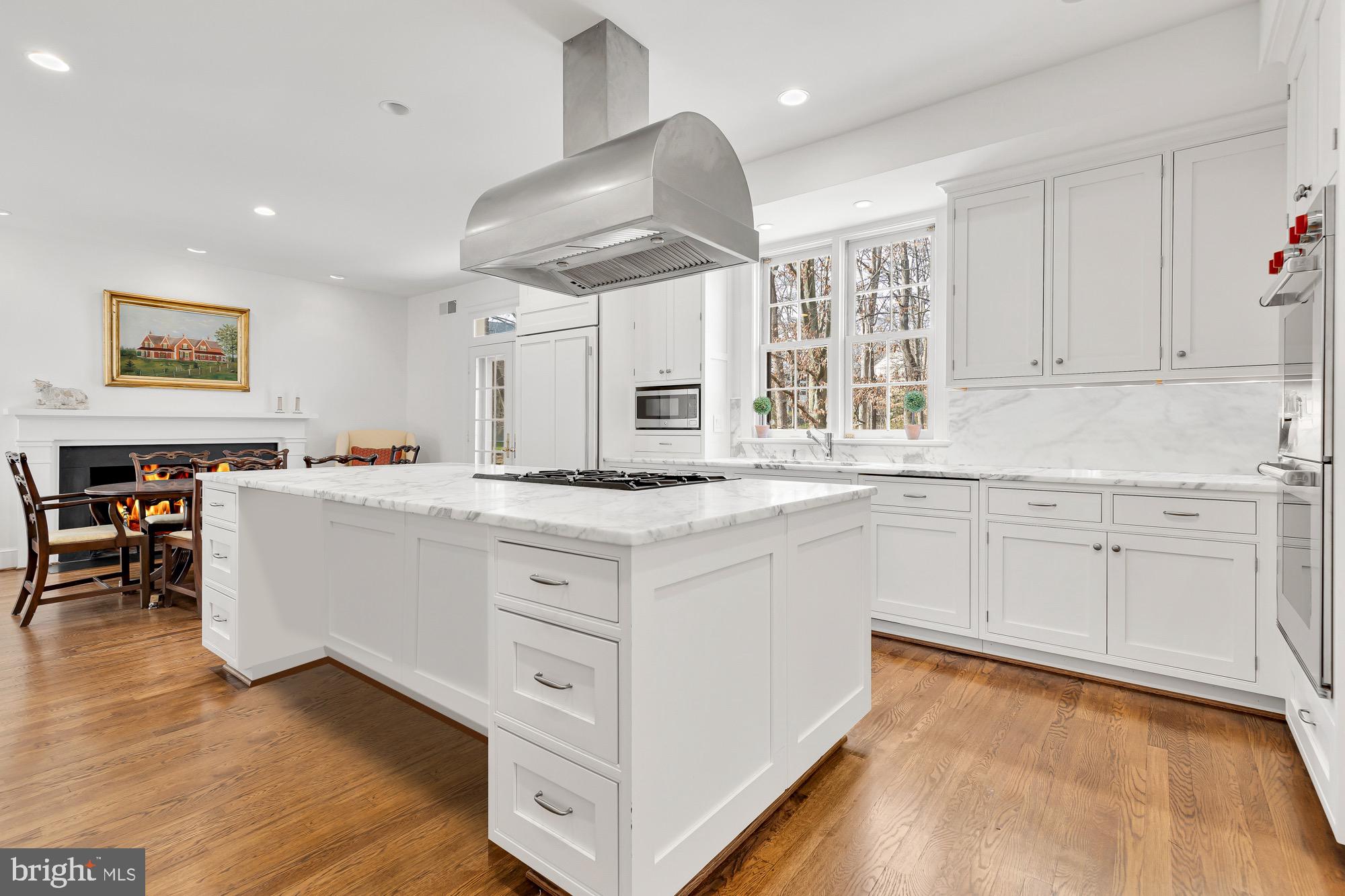 POTOMAC VILLAGE - Residential