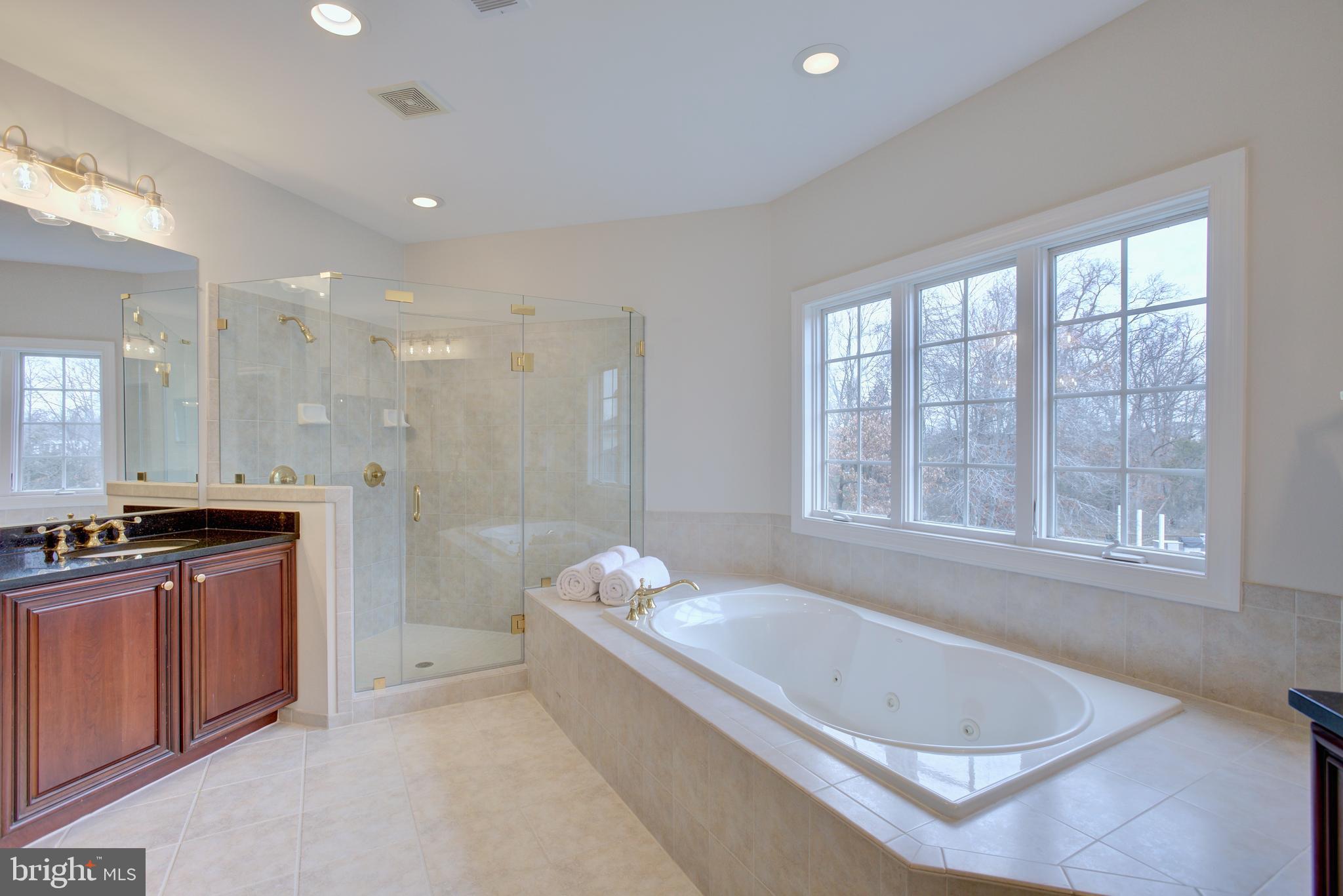 LANSDOWNE ON THE POTOMAC - Residential