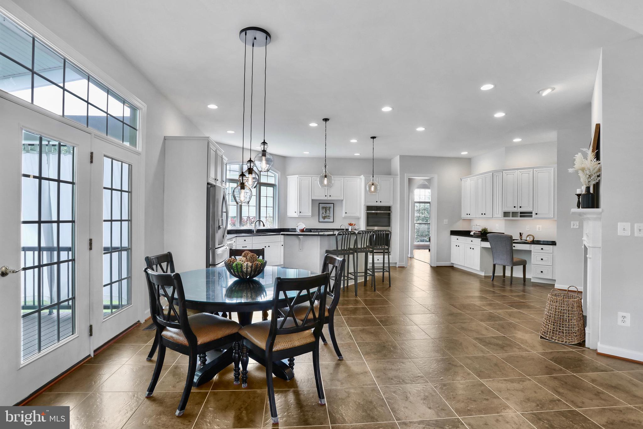 LANSDOWNE ON THE POTOMAC - Residential