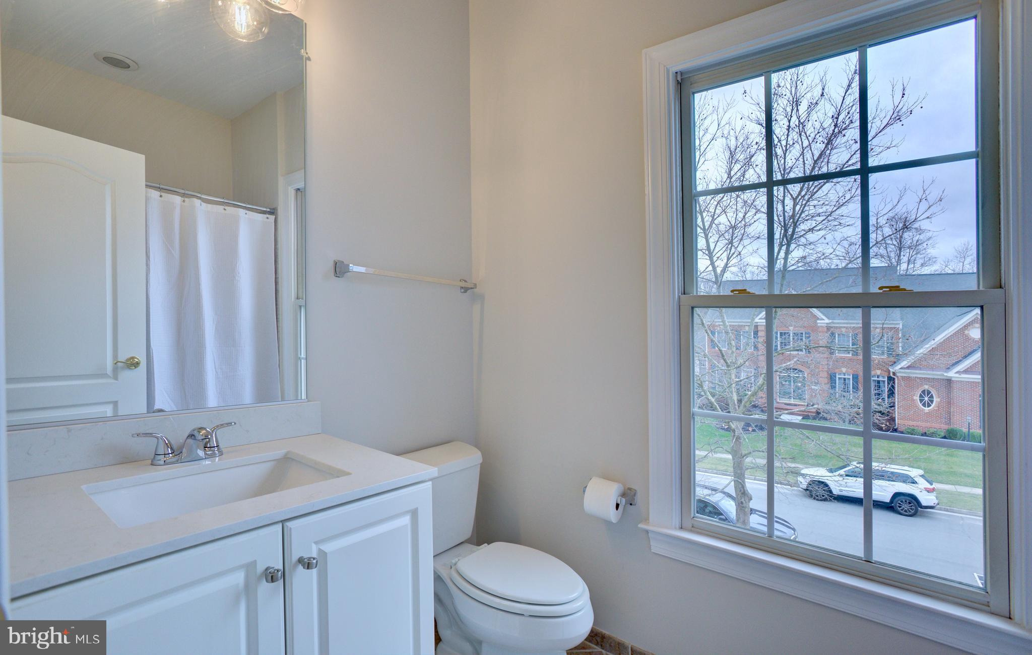 LANSDOWNE ON THE POTOMAC - Residential