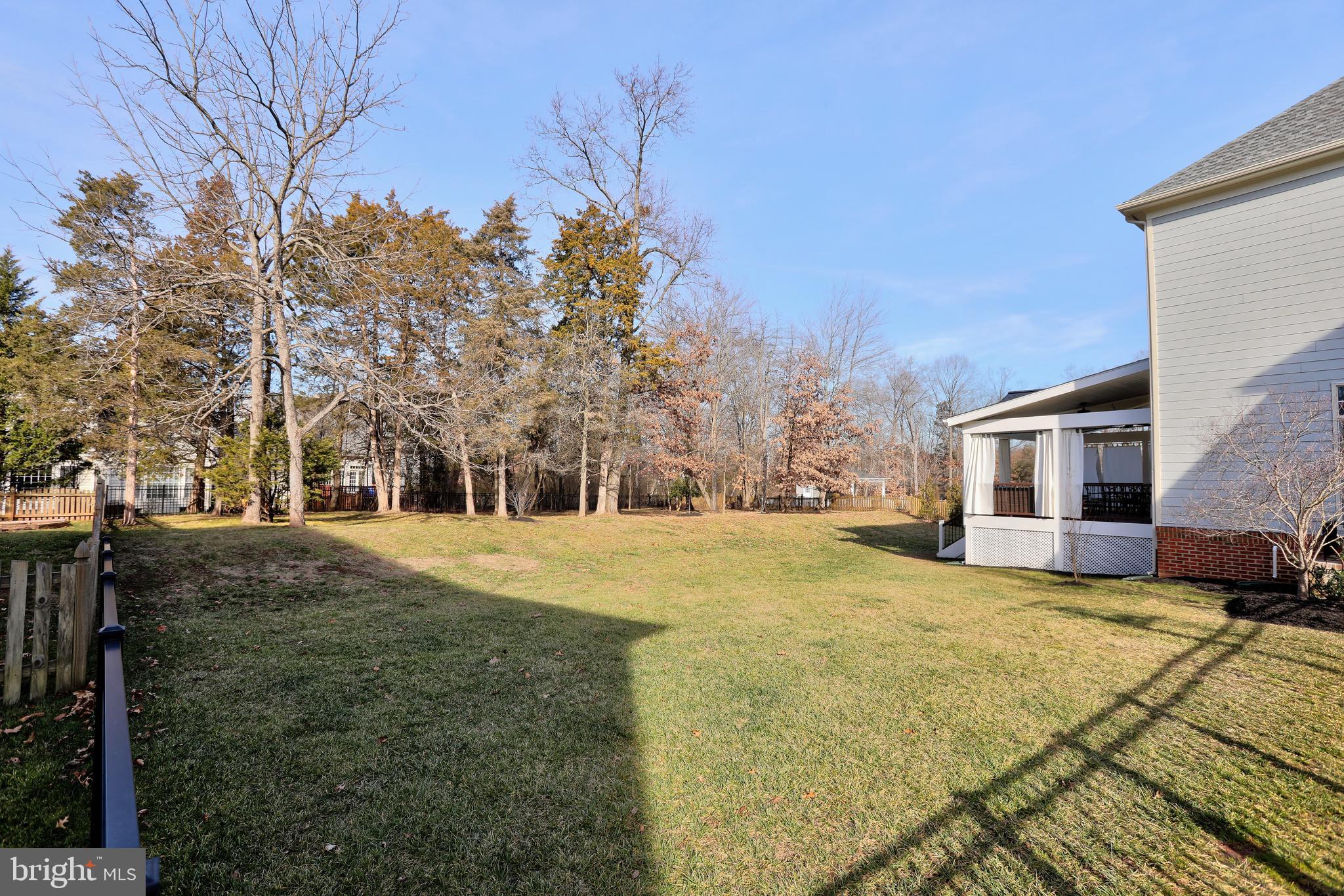 LANSDOWNE ON THE POTOMAC - Residential