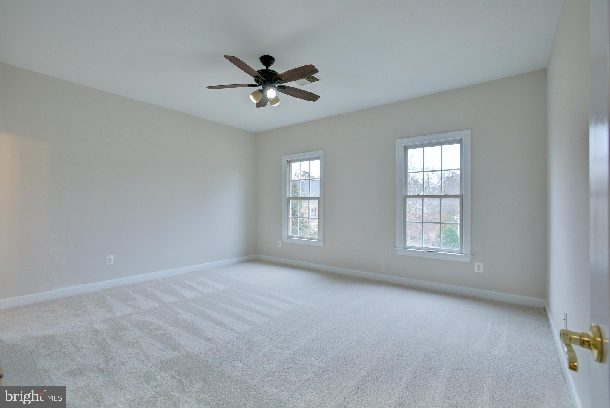 LANSDOWNE ON THE POTOMAC - Residential