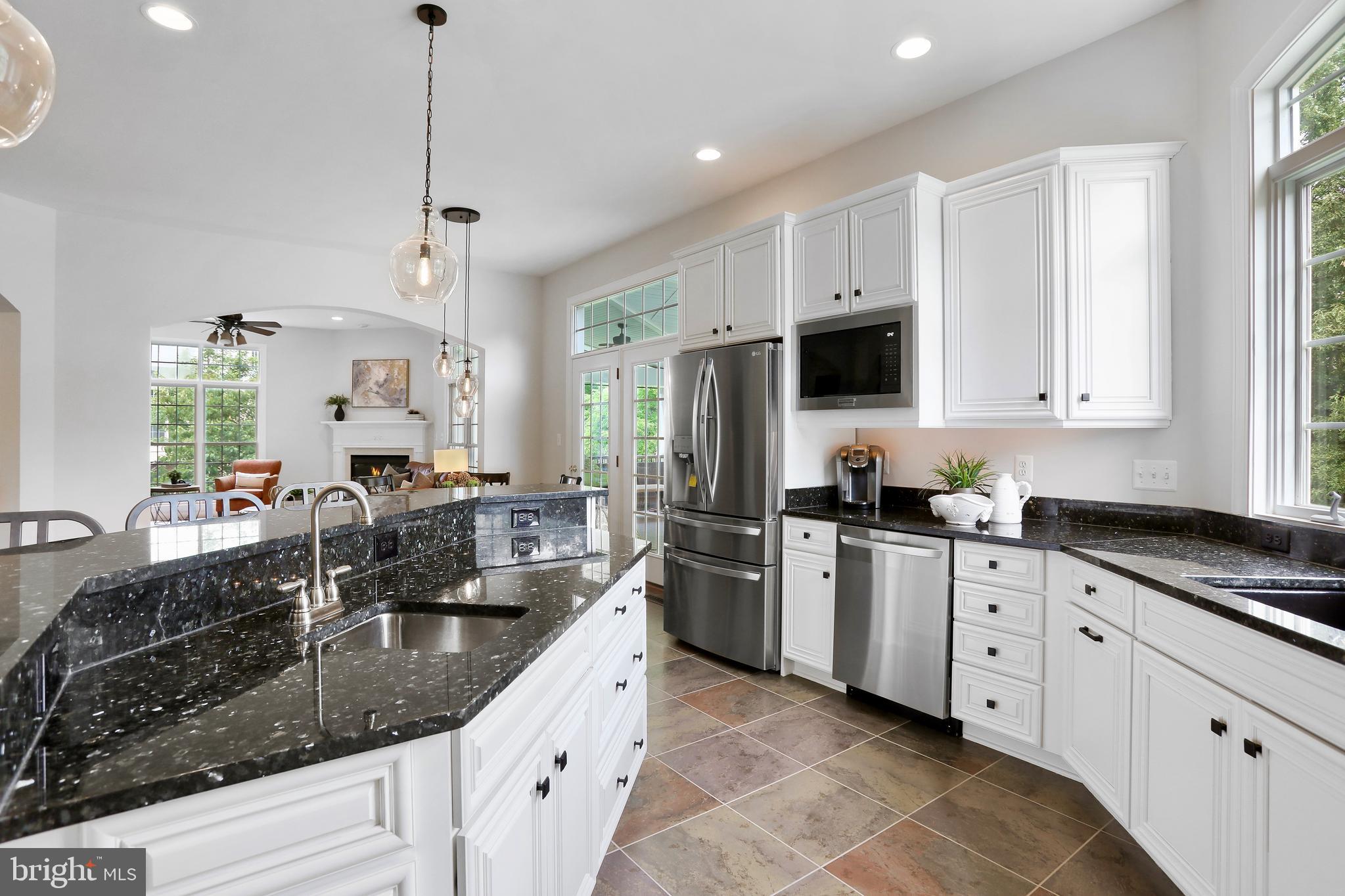 LANSDOWNE ON THE POTOMAC - Residential