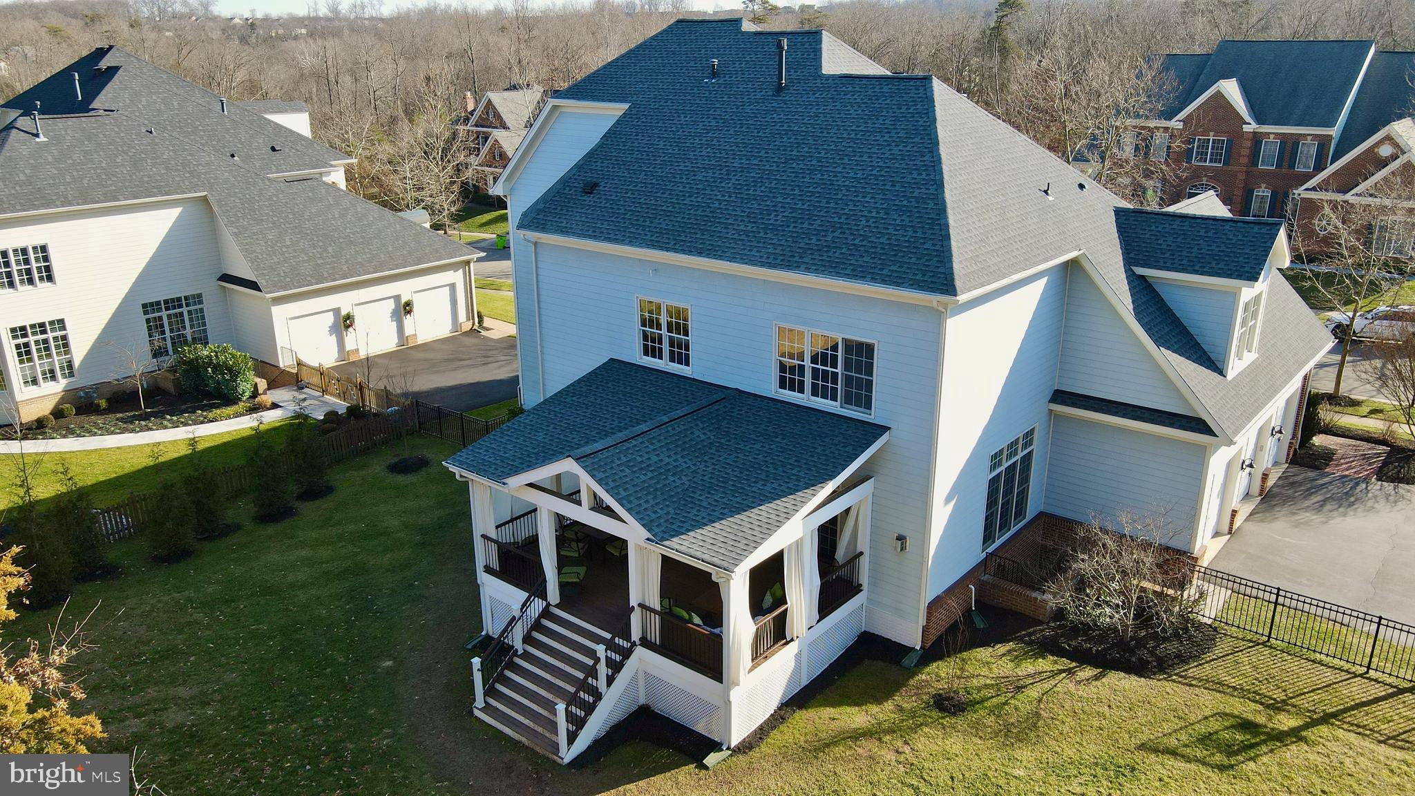 LANSDOWNE ON THE POTOMAC - Residential