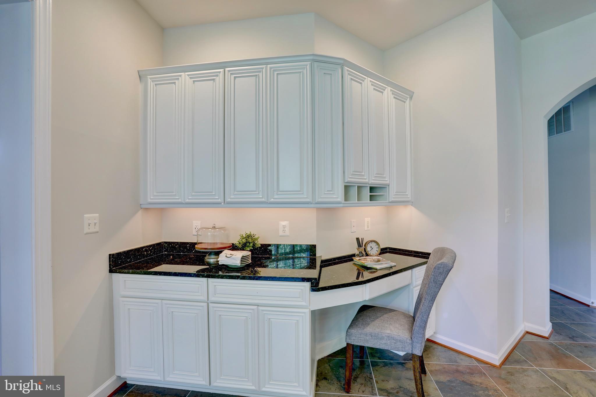 LANSDOWNE ON THE POTOMAC - Residential