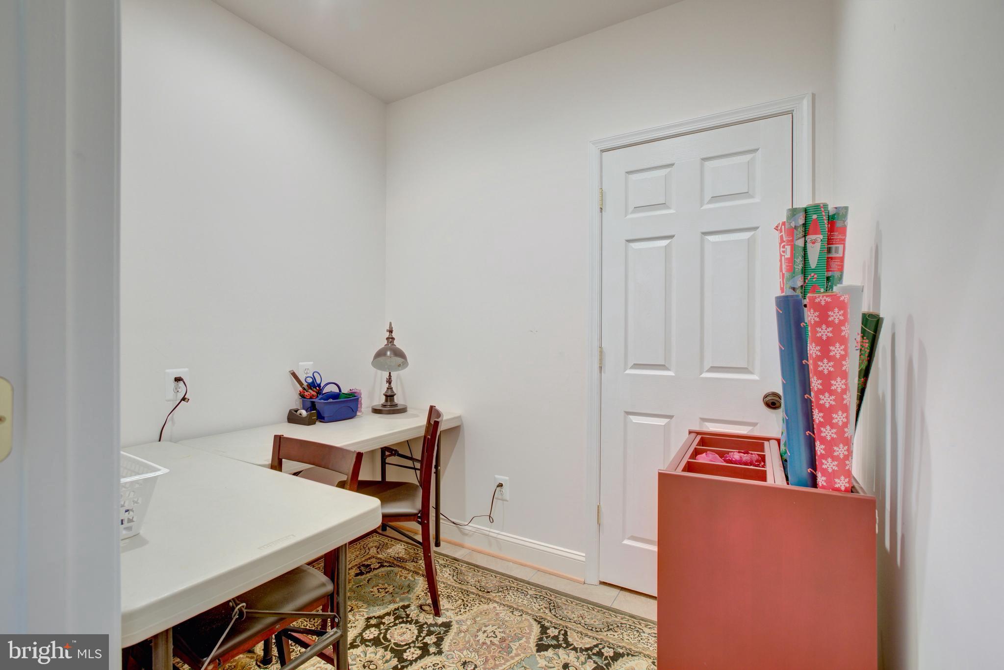 LANSDOWNE ON THE POTOMAC - Residential