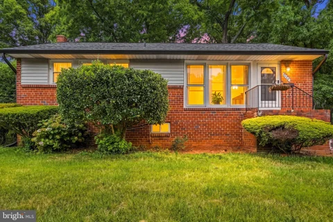 8408 Carrollton Parkway, Hyattsville, MD 20784 - #: MDPG2212170