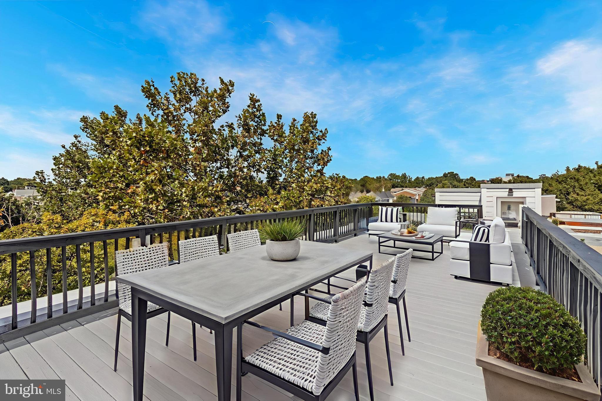 1501 1ST STREET NW 2