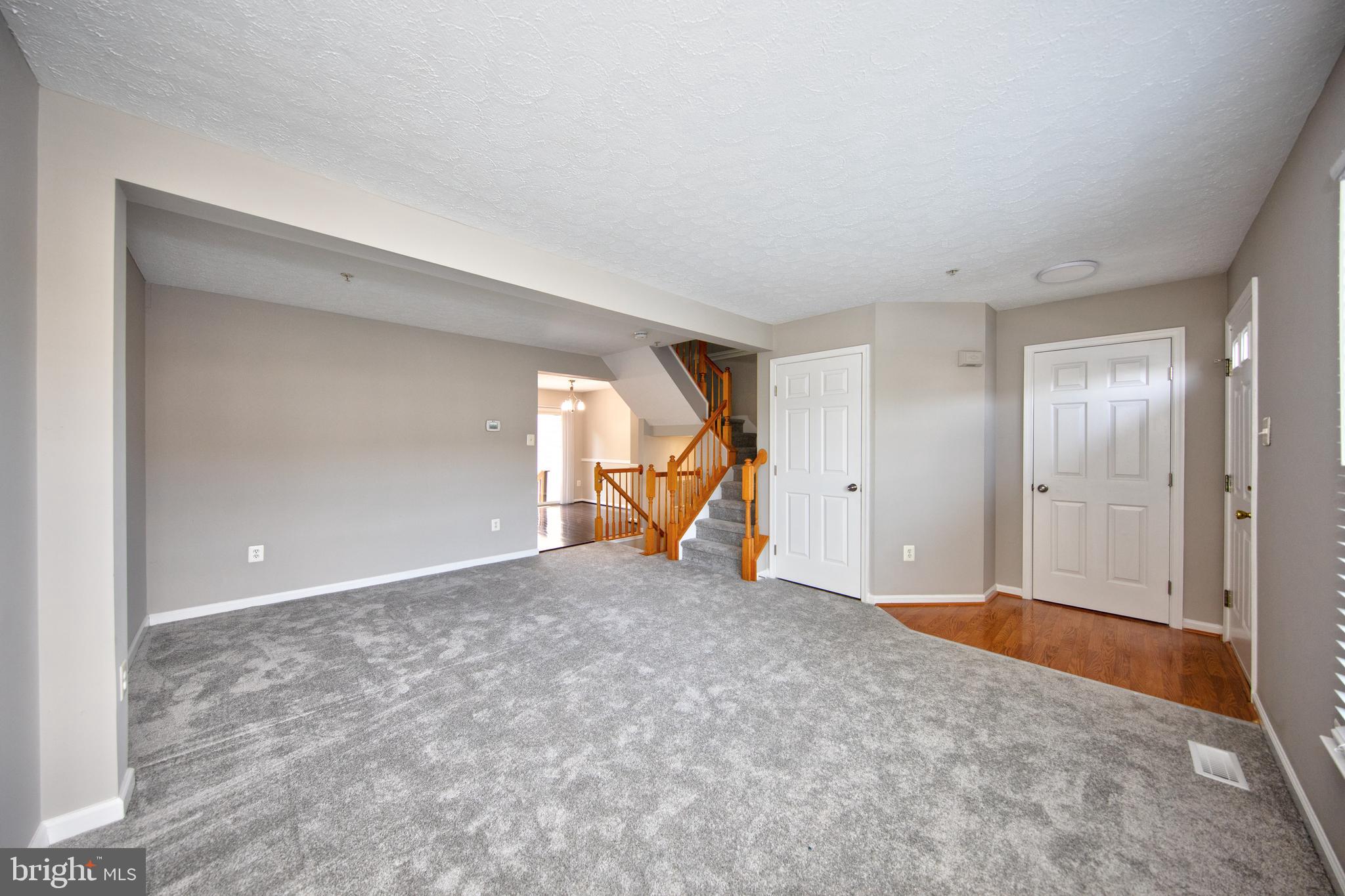 580 MACINTOSH CIRCLE