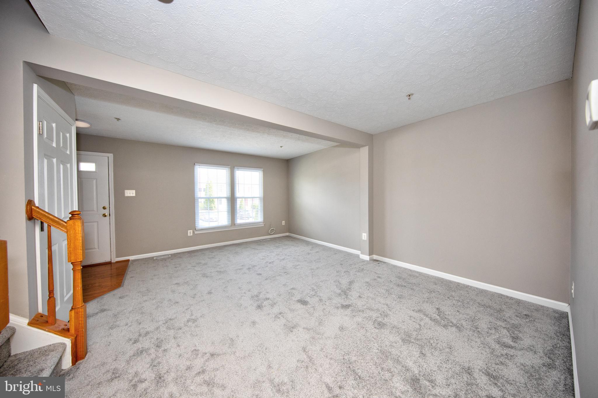 580 MACINTOSH CIRCLE