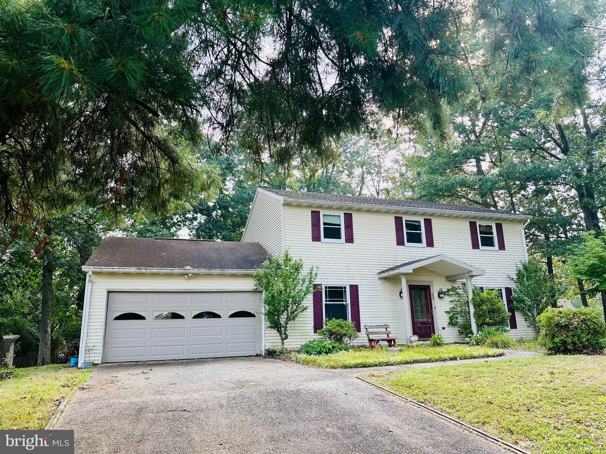 35 JOHNSTON CIRCLE