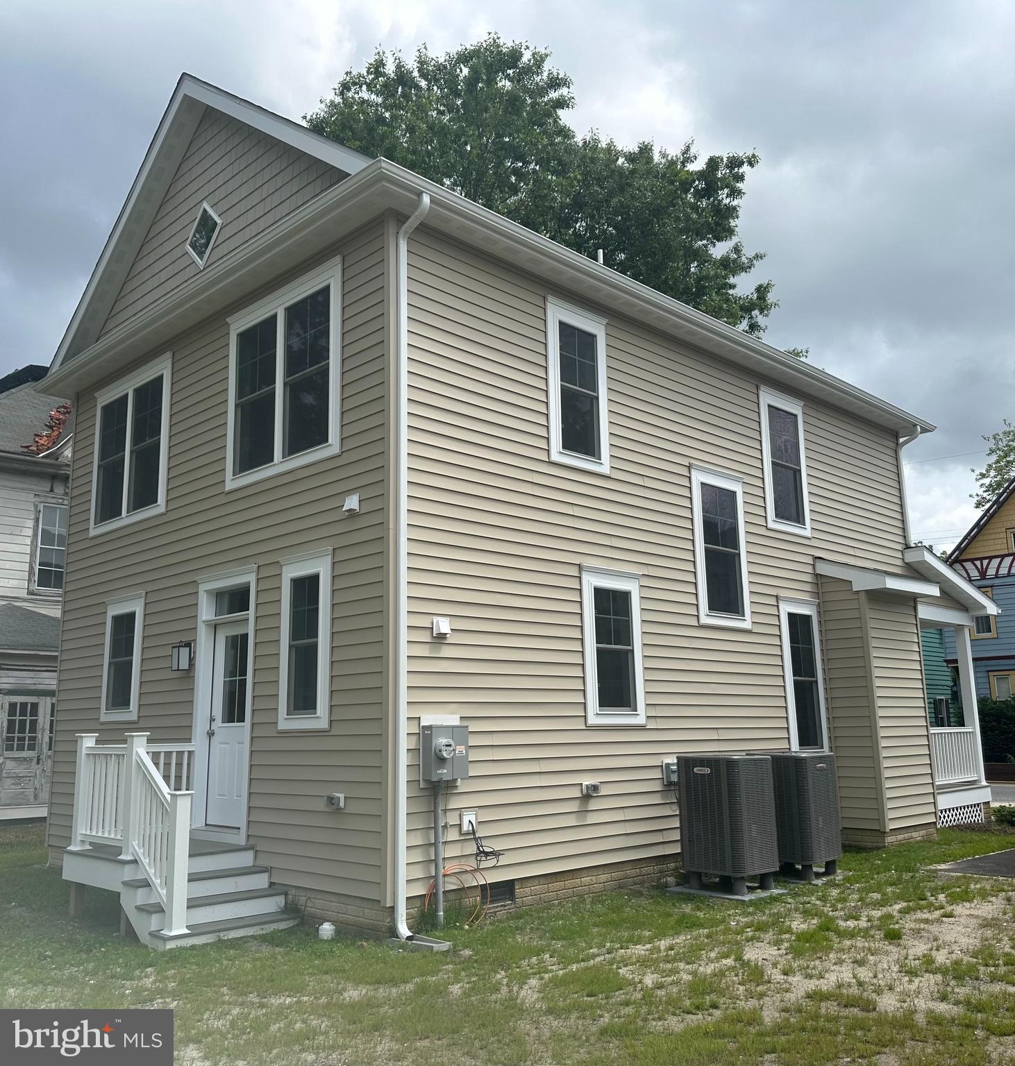 506 S CENTRAL AVENUE