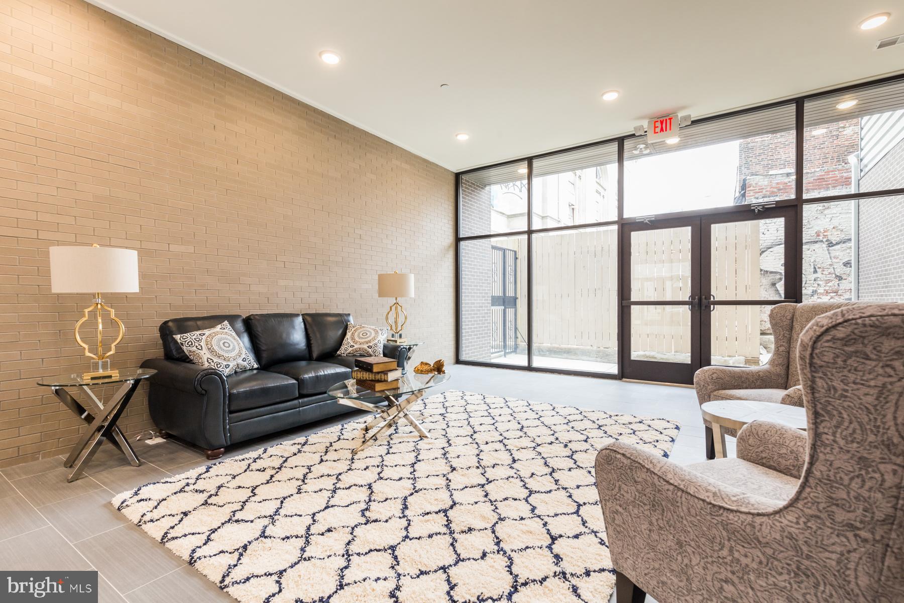 EAST KENSINGTON - Residential Lease