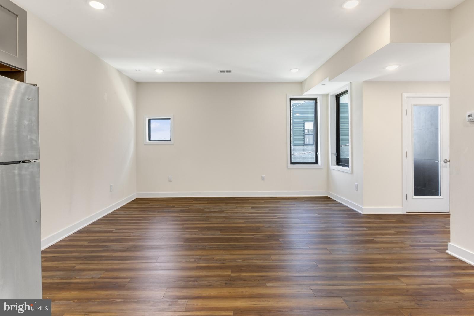 EAST KENSINGTON - Residential Lease