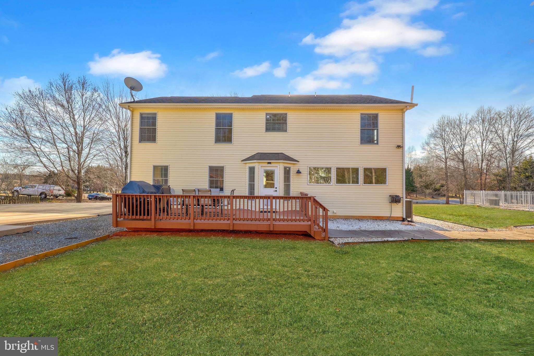 DUTCH HOLLOW - Residential