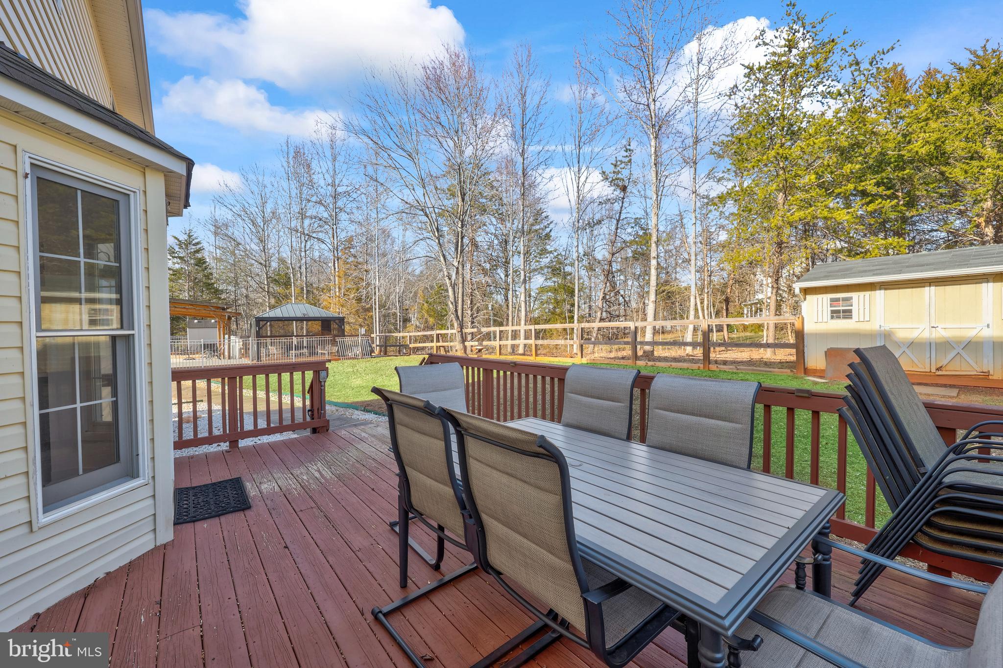 DUTCH HOLLOW - Residential