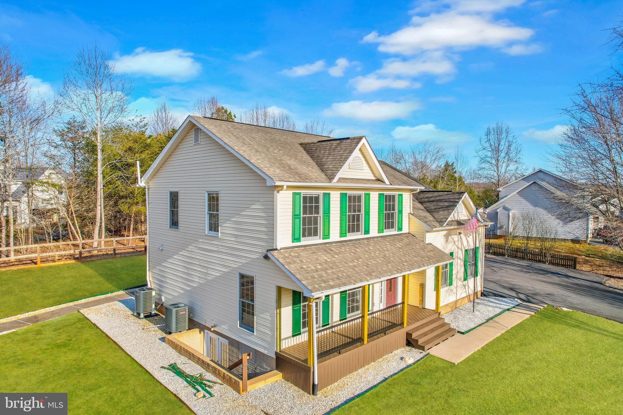 DUTCH HOLLOW - Residential