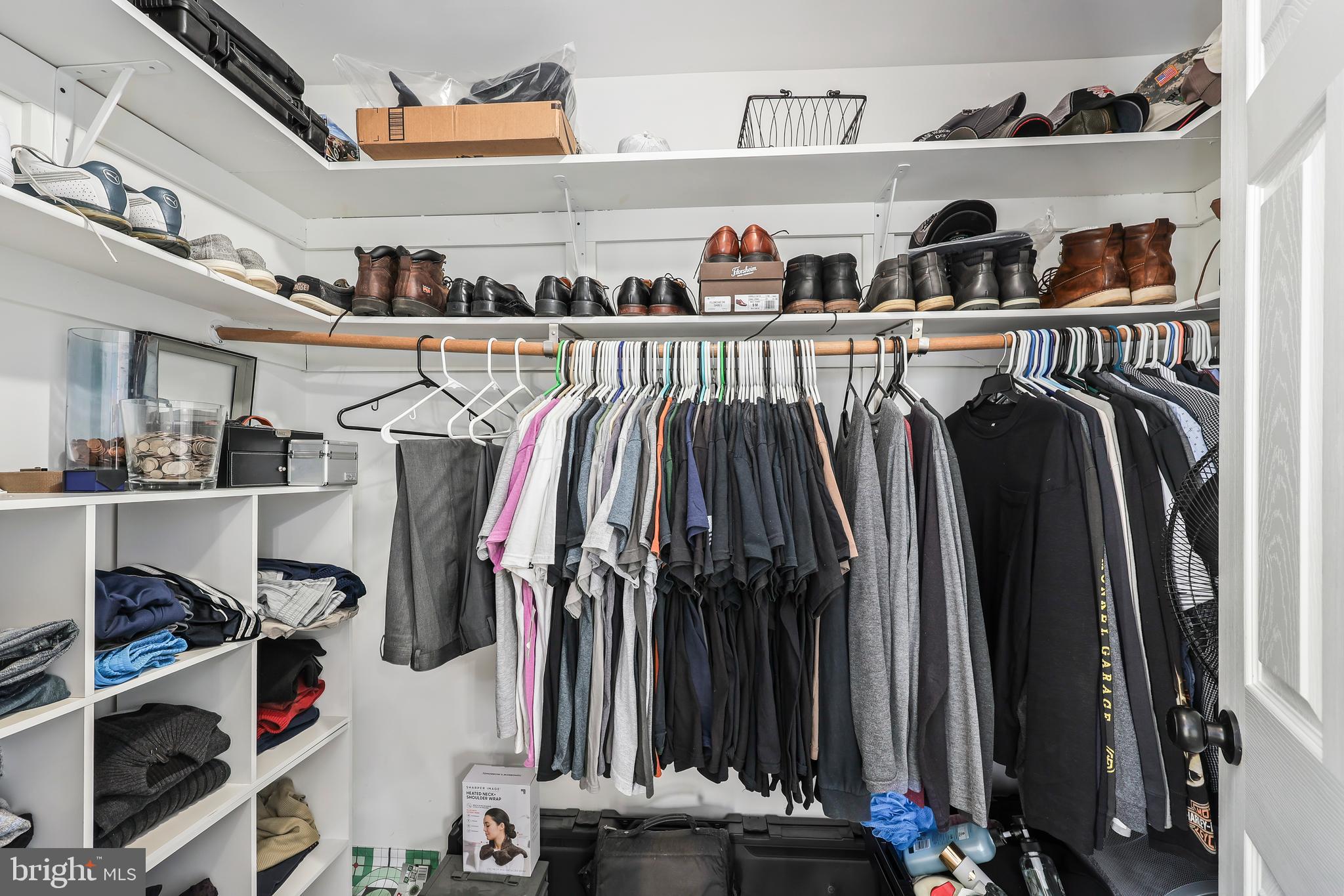 DUTCH HOLLOW - Residential