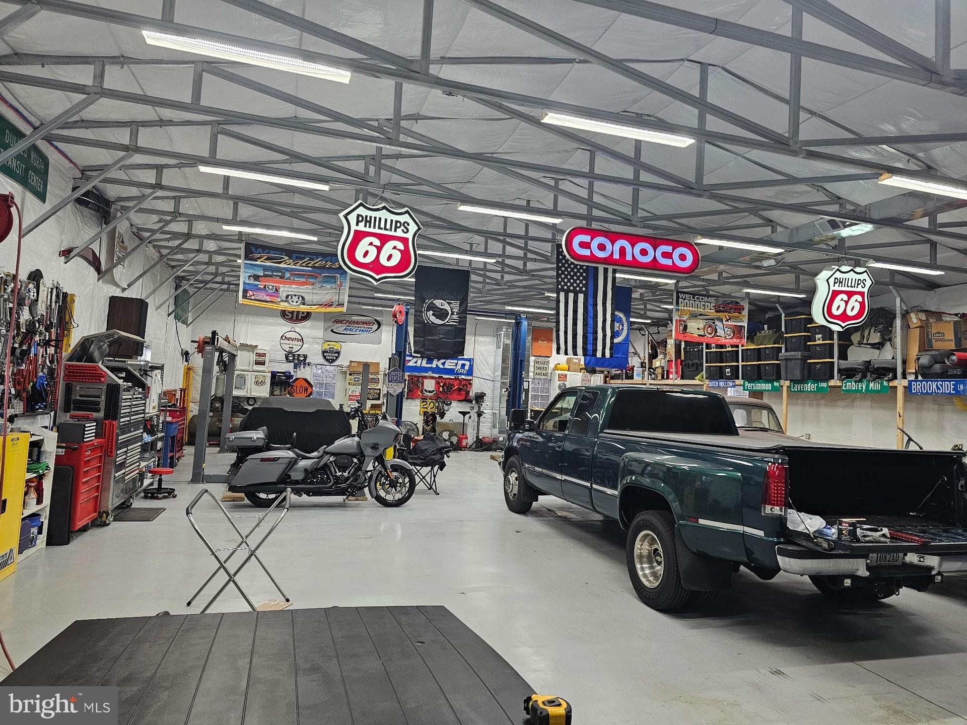 DUTCH HOLLOW - Residential