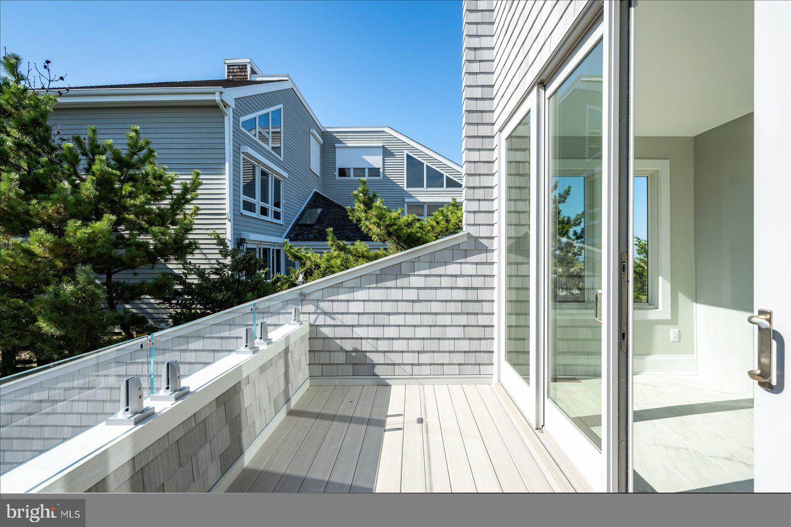 NORTH SHORES - Residential