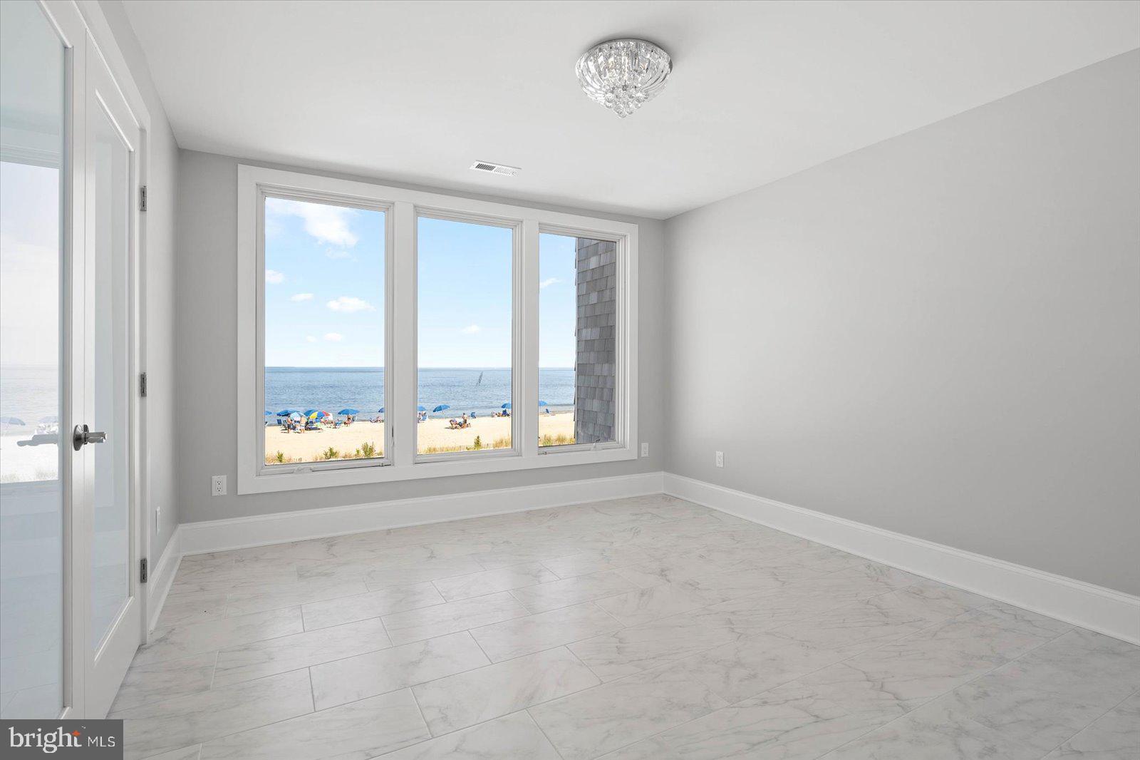 NORTH SHORES - Residential