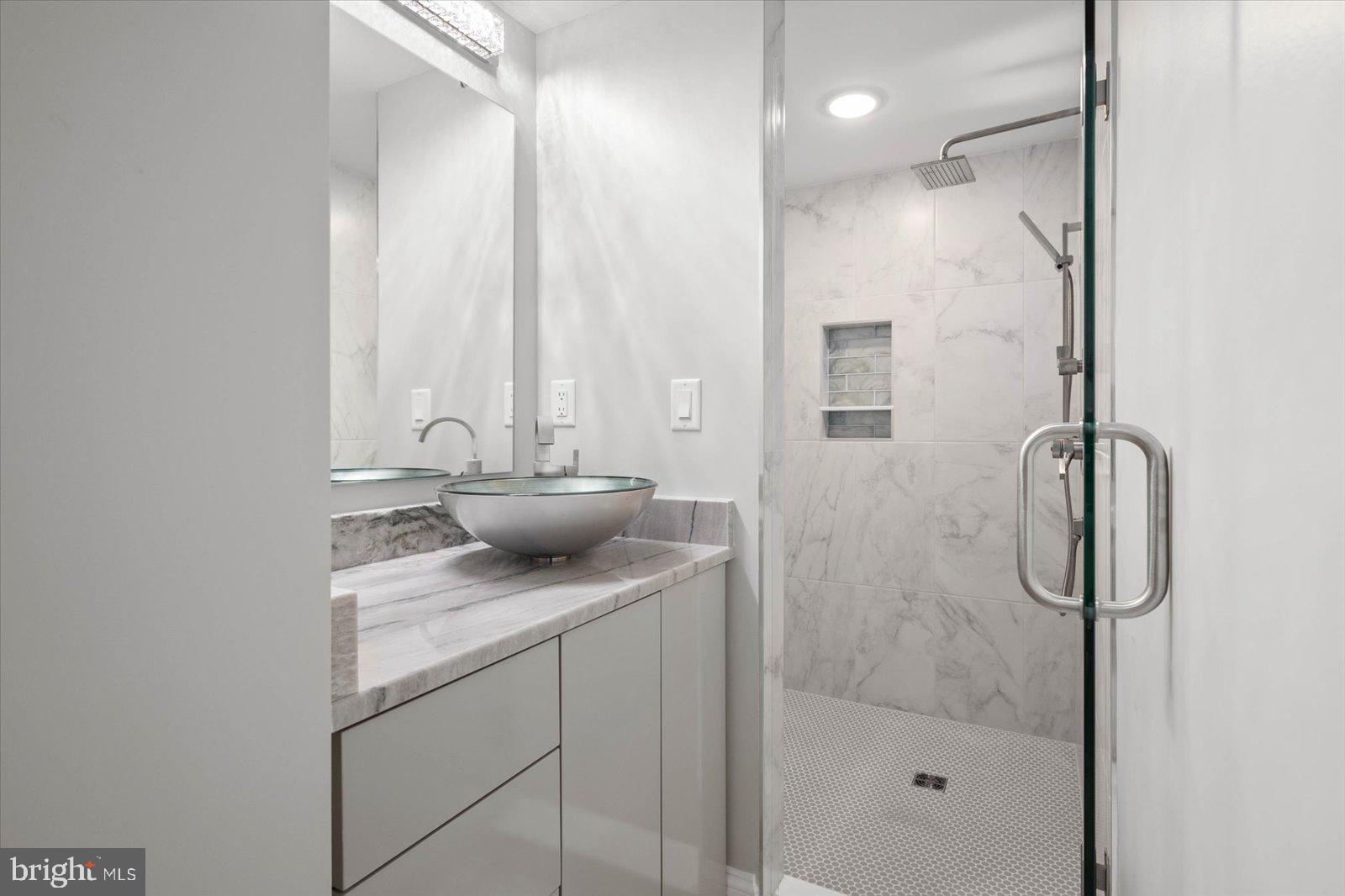 NORTH SHORES - Residential