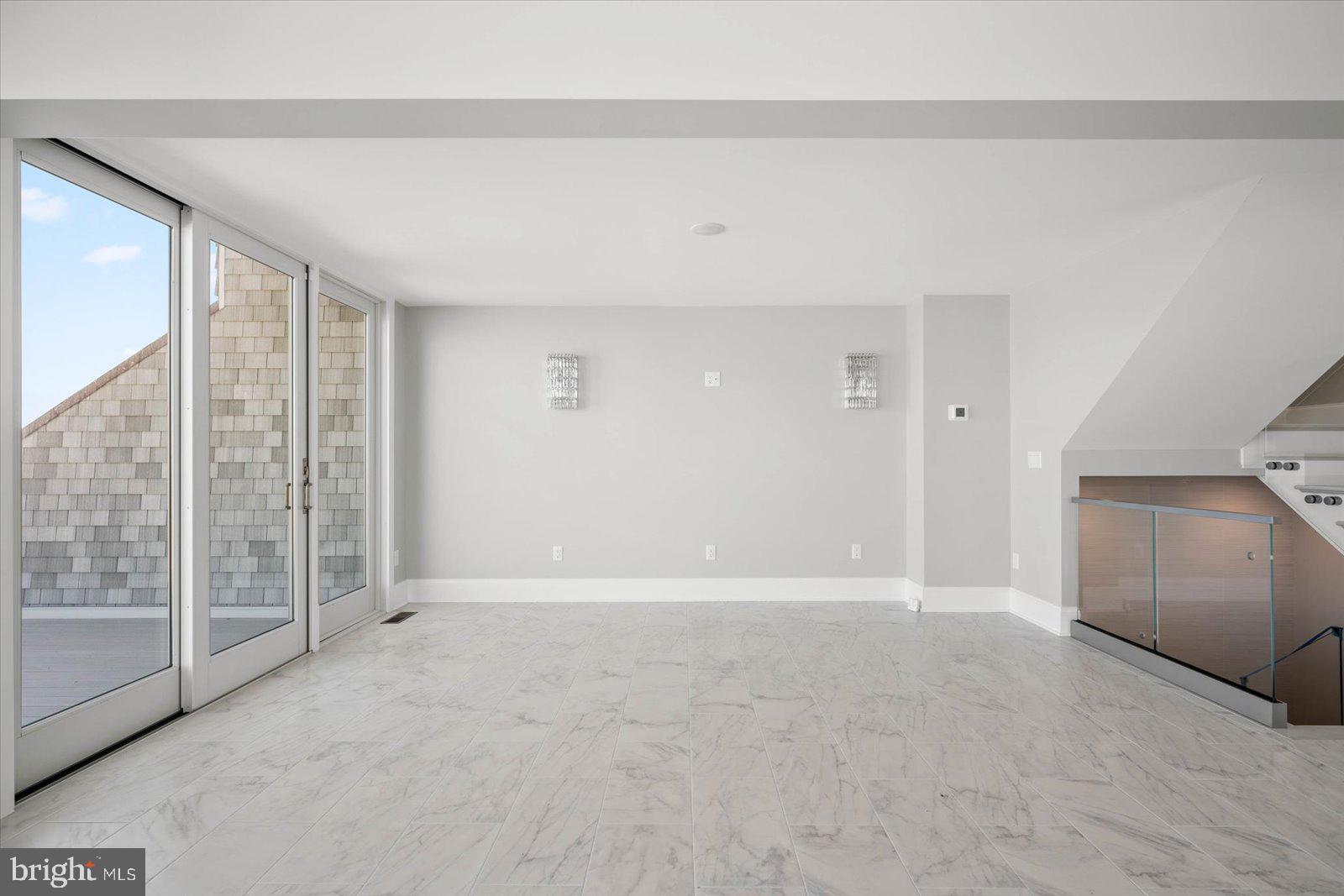 NORTH SHORES - Residential