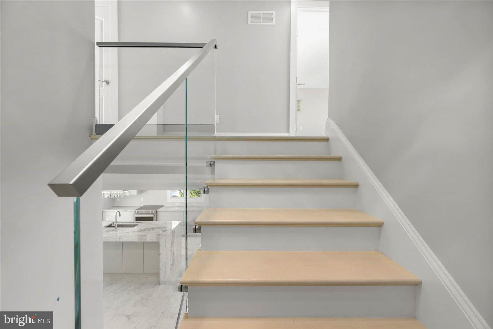 NORTH SHORES - Residential