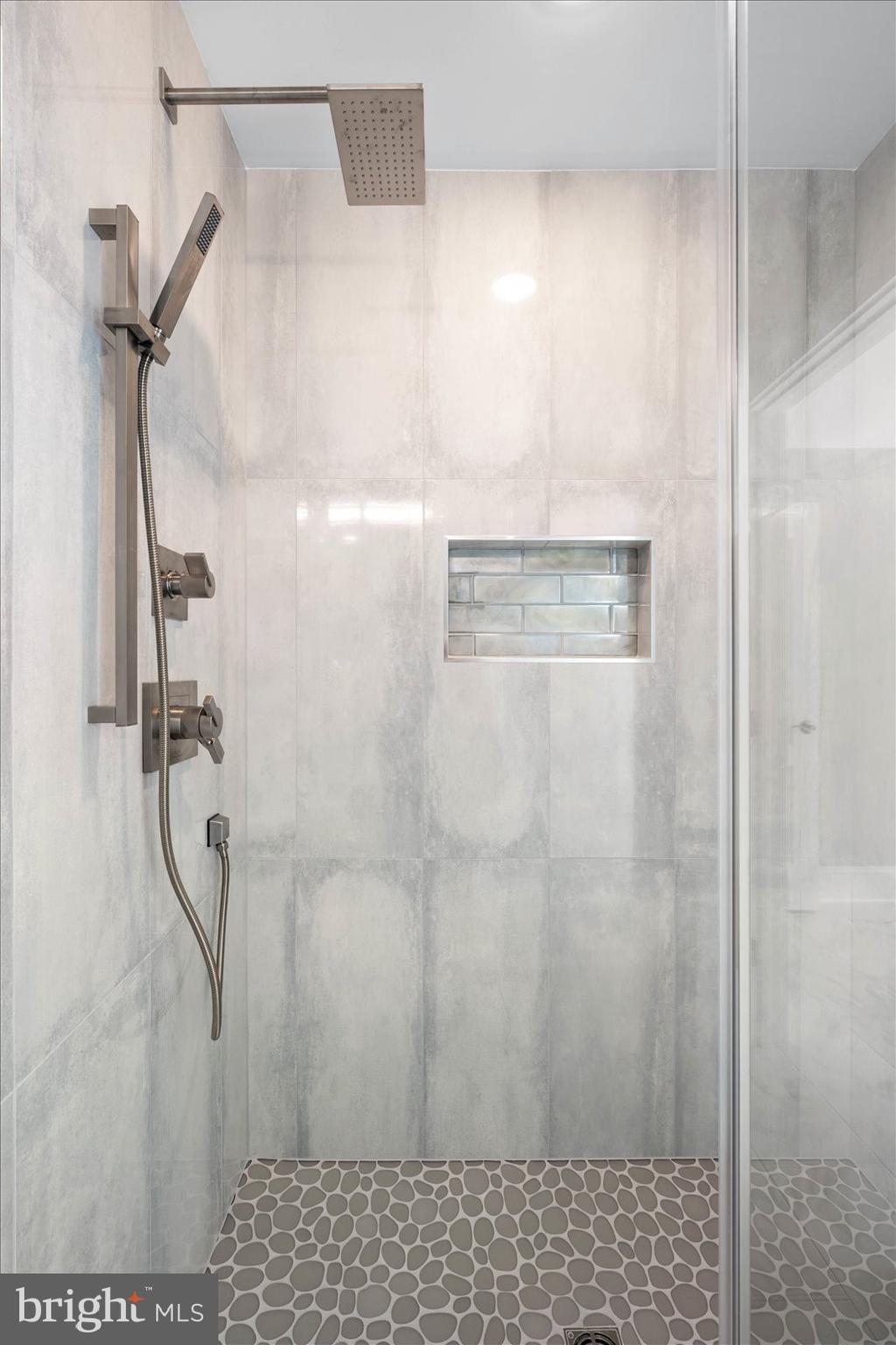 NORTH SHORES - Residential