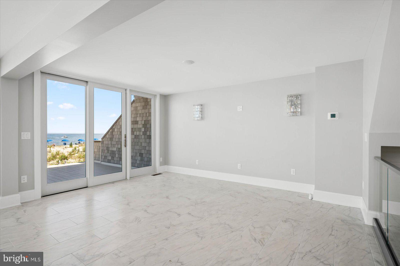 NORTH SHORES - Residential