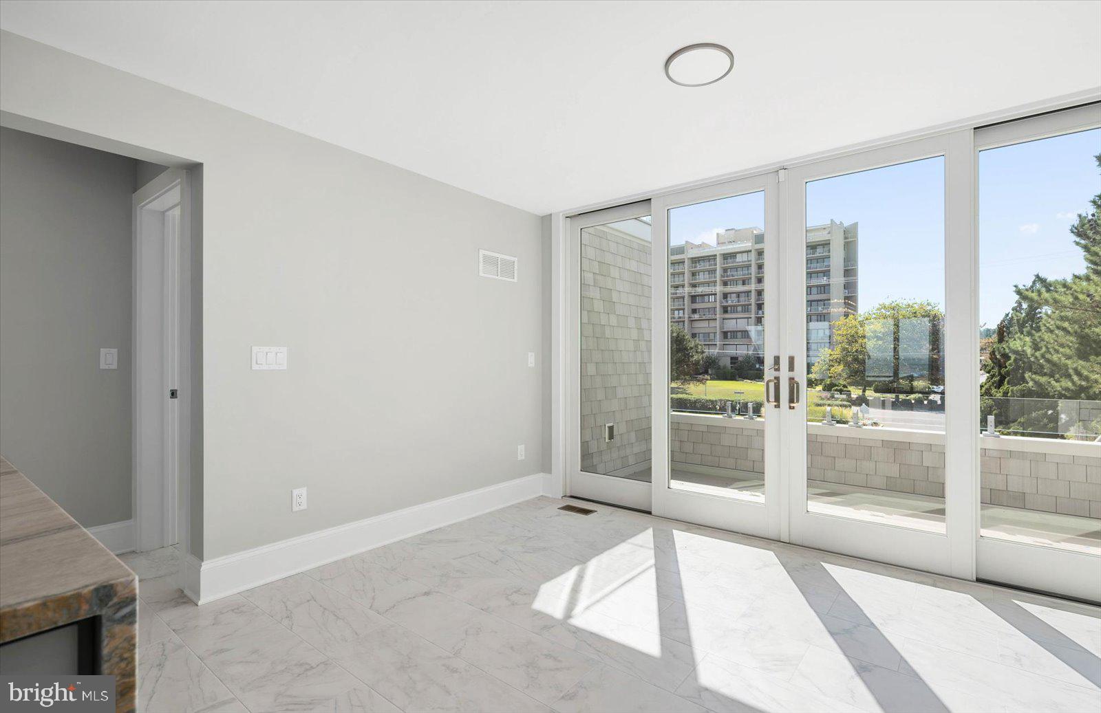 NORTH SHORES - Residential