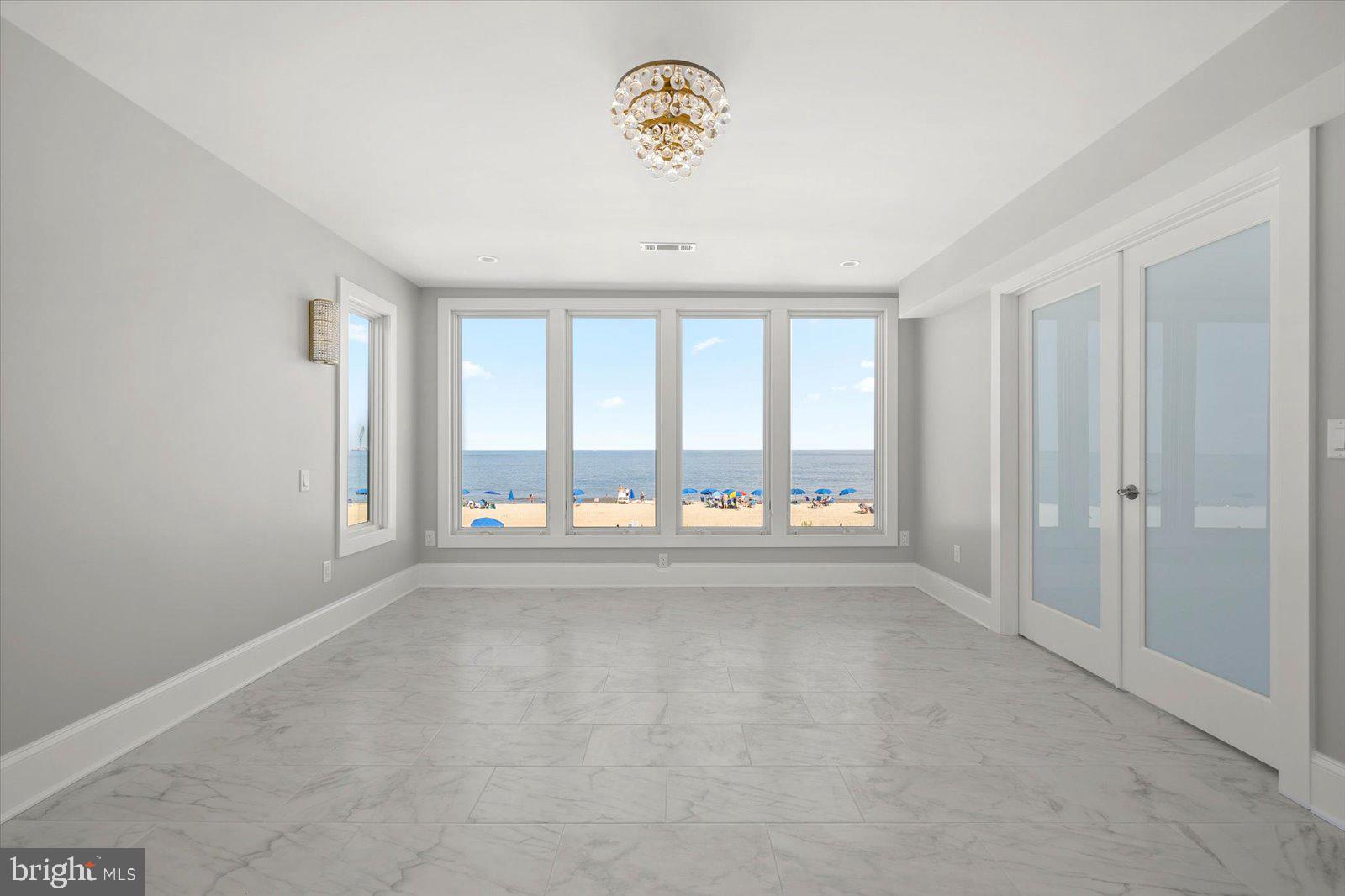 NORTH SHORES - Residential